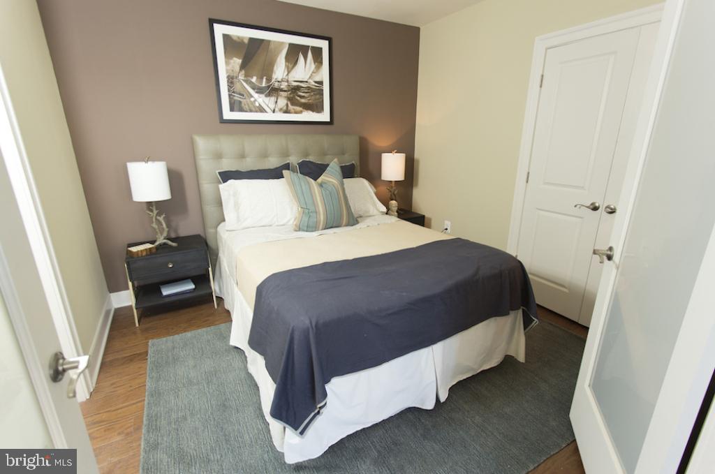 LOGAN SQUARE - Residential Lease