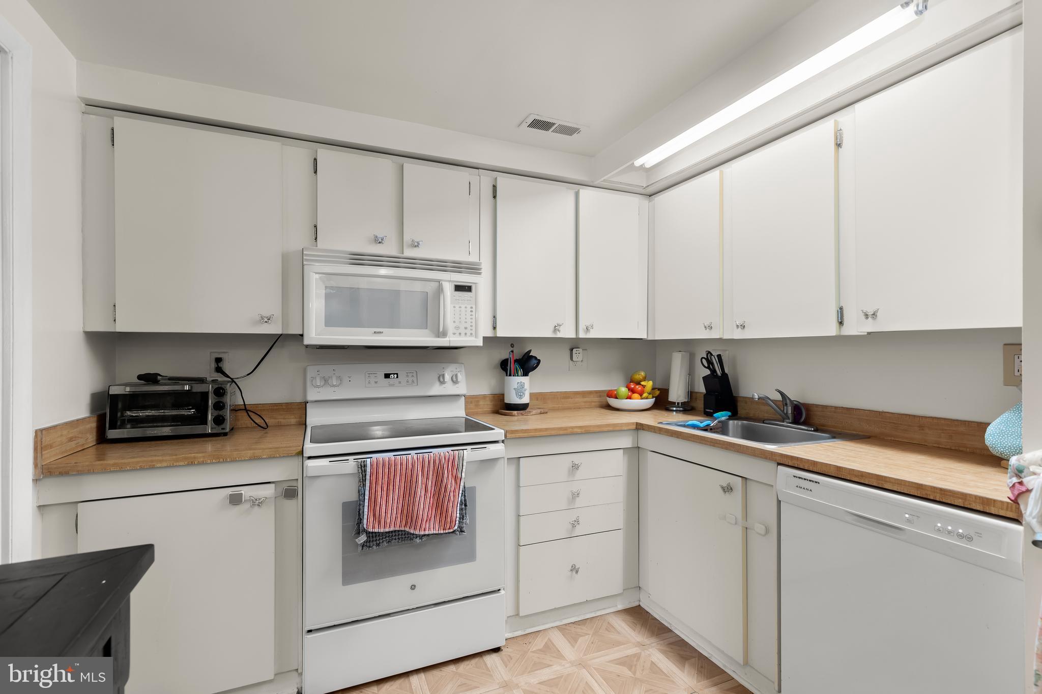 THE ELMONT - Residential