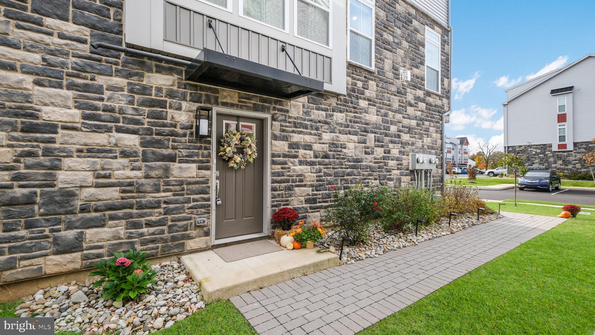 42 INDEPENDENCE COURT