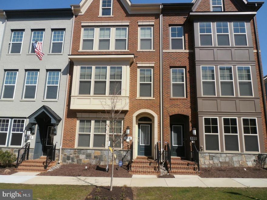 Gaithersburg Crown Farm, M/I built luxury 2 car garage townhouse Hardwood floor on entire main level, granite counter top, upgraded cabinet, SS appliances, owner's spa, future 4th bedroom with full bath at loft with  rooftop terrace.  Steps away and free to use the community pool, playground, and tennis court.  Minutes from Downtown Crown restaurants, grocery store, gym, Starbucks, beer/wine and more. Prime commuter location to access I-270, 200 ICC and  free shuttles to  Shady Grove Metro Station.