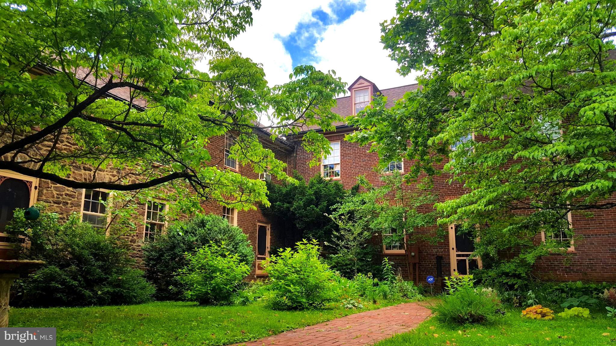 WESTBURY GLEN - Residential