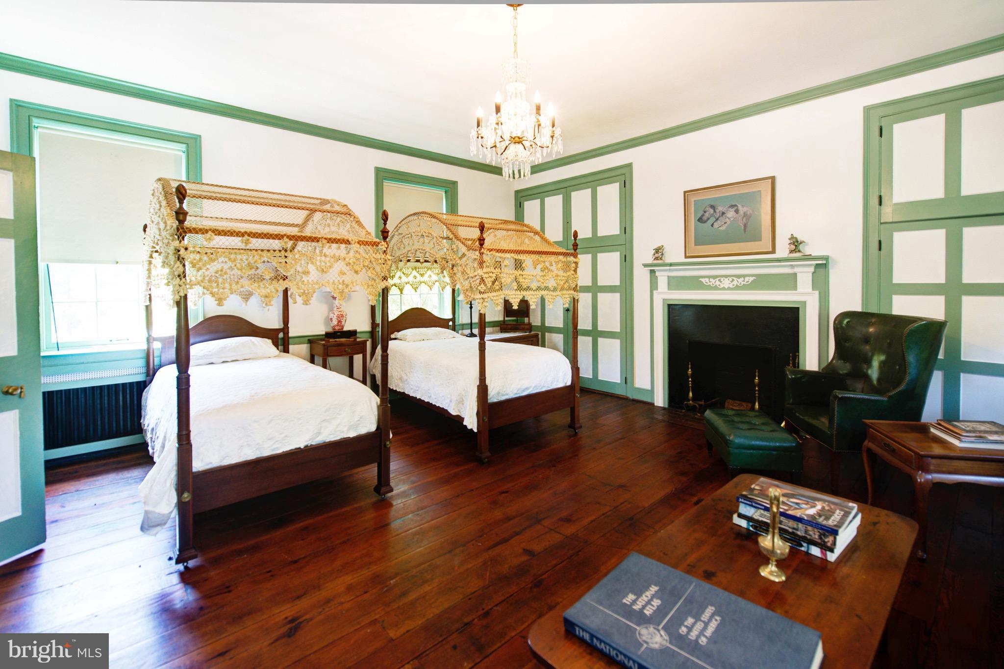 WESTBURY GLEN - Residential