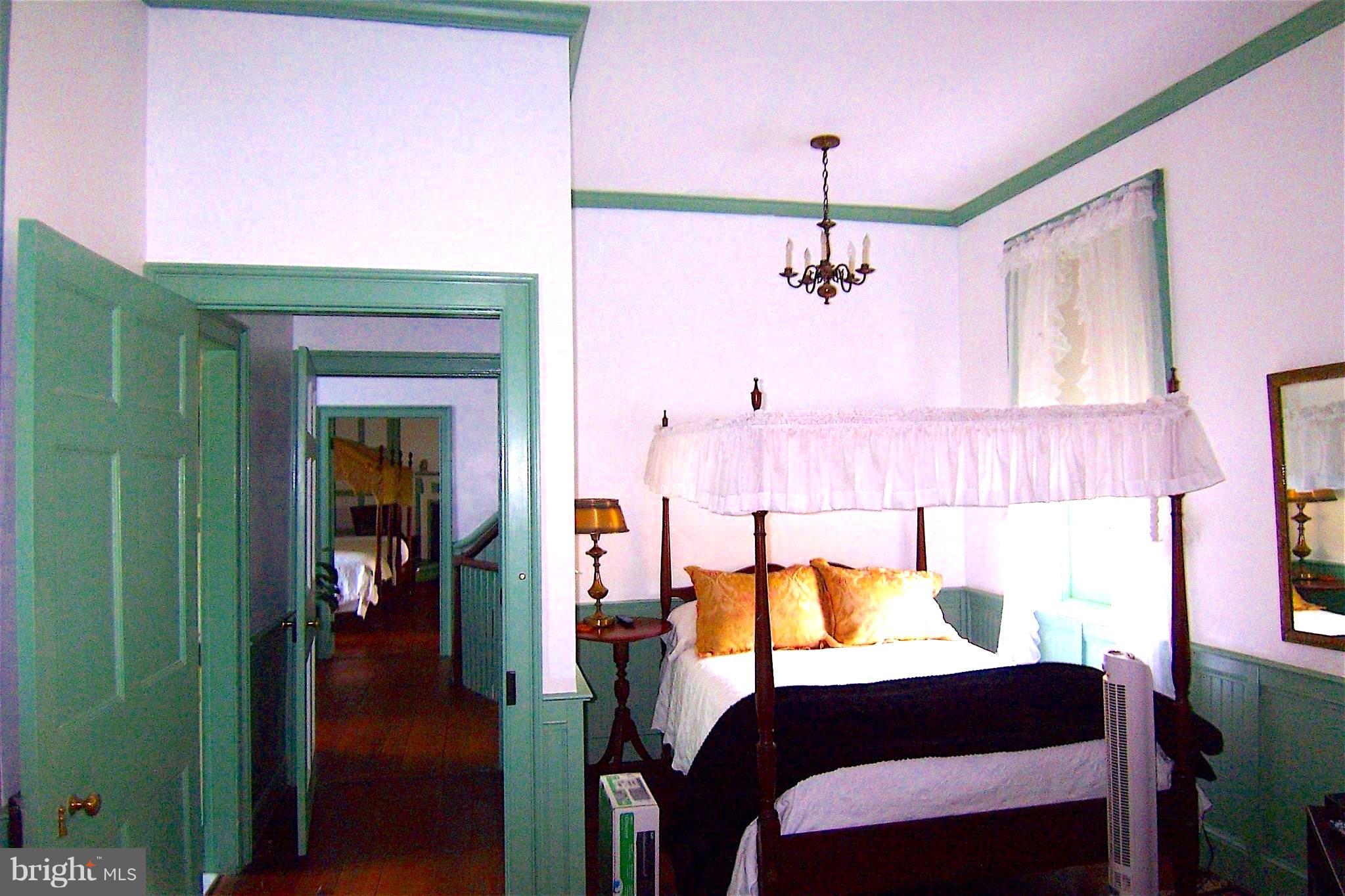 WESTBURY GLEN - Residential