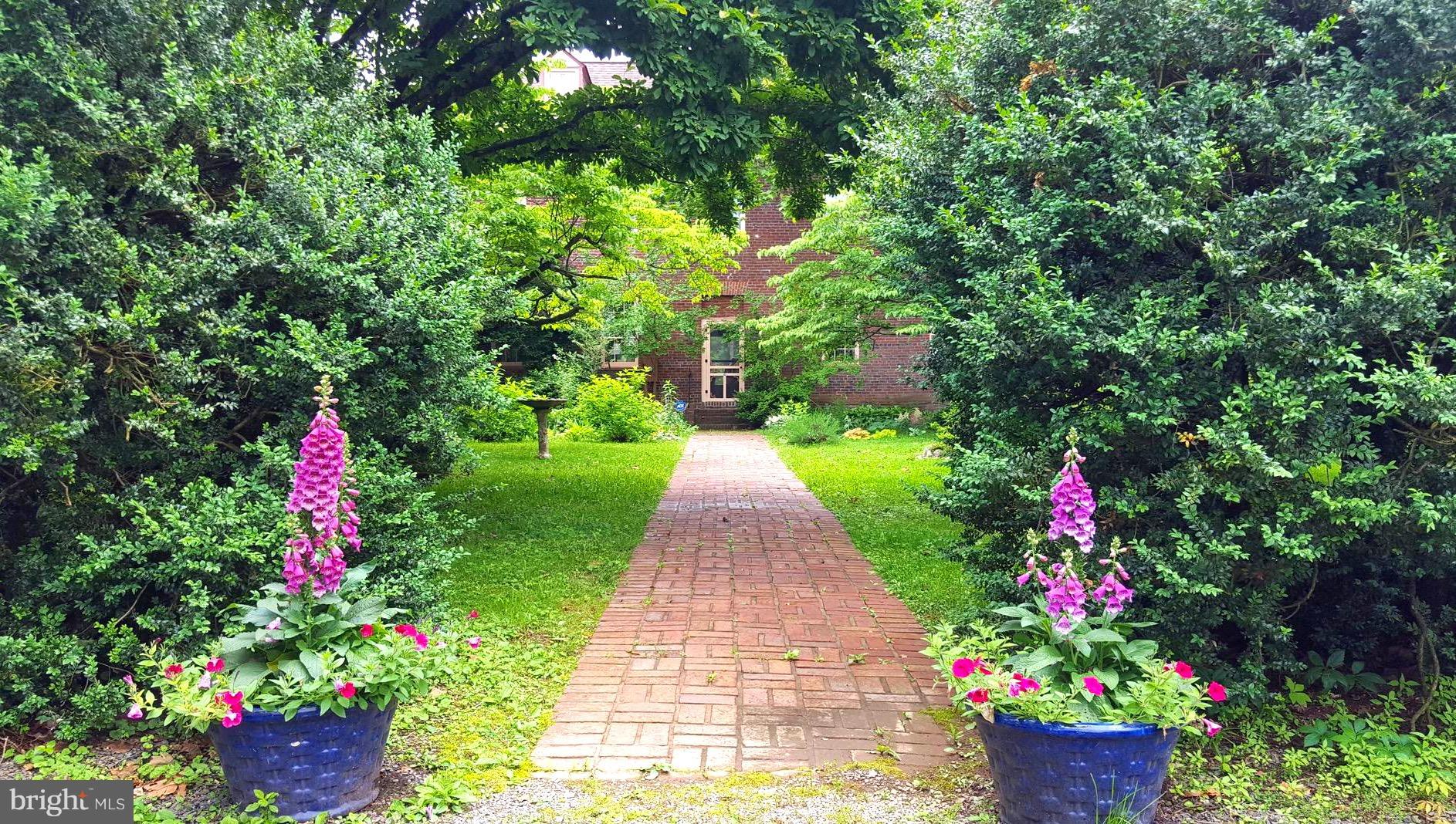 WESTBURY GLEN - Residential