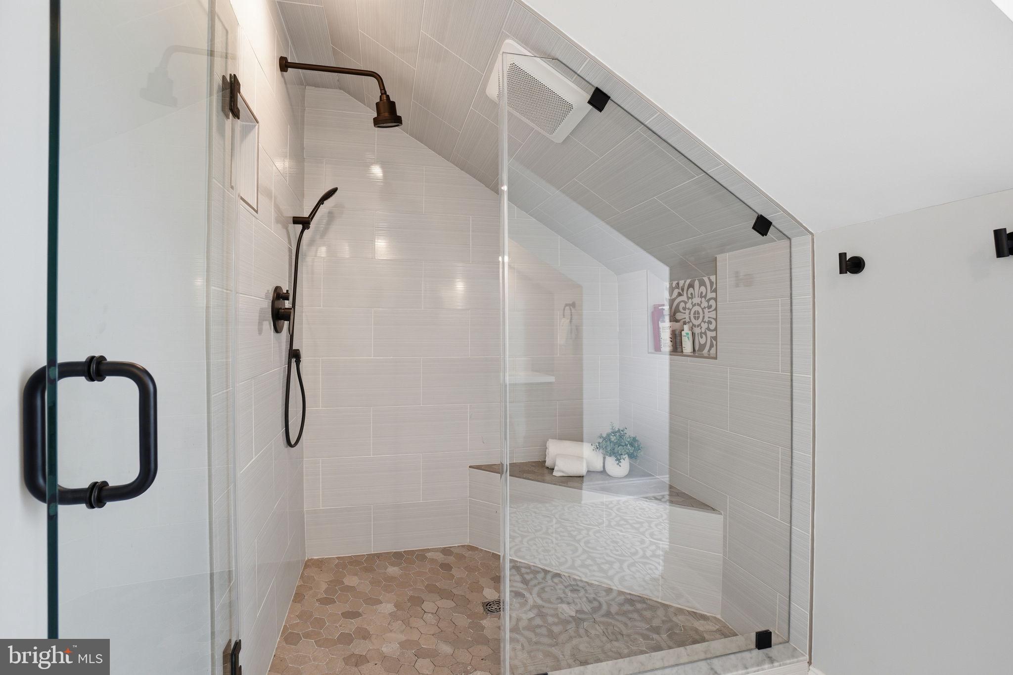 COURTLAND PARK - Residential