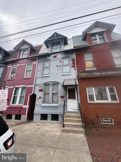 302 S 10TH STREET READING PA 19602