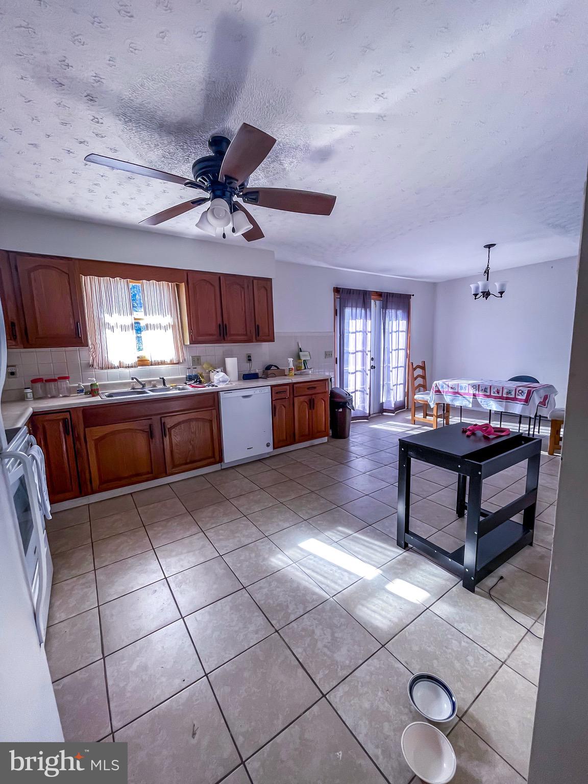 EAST SIDE - Residential