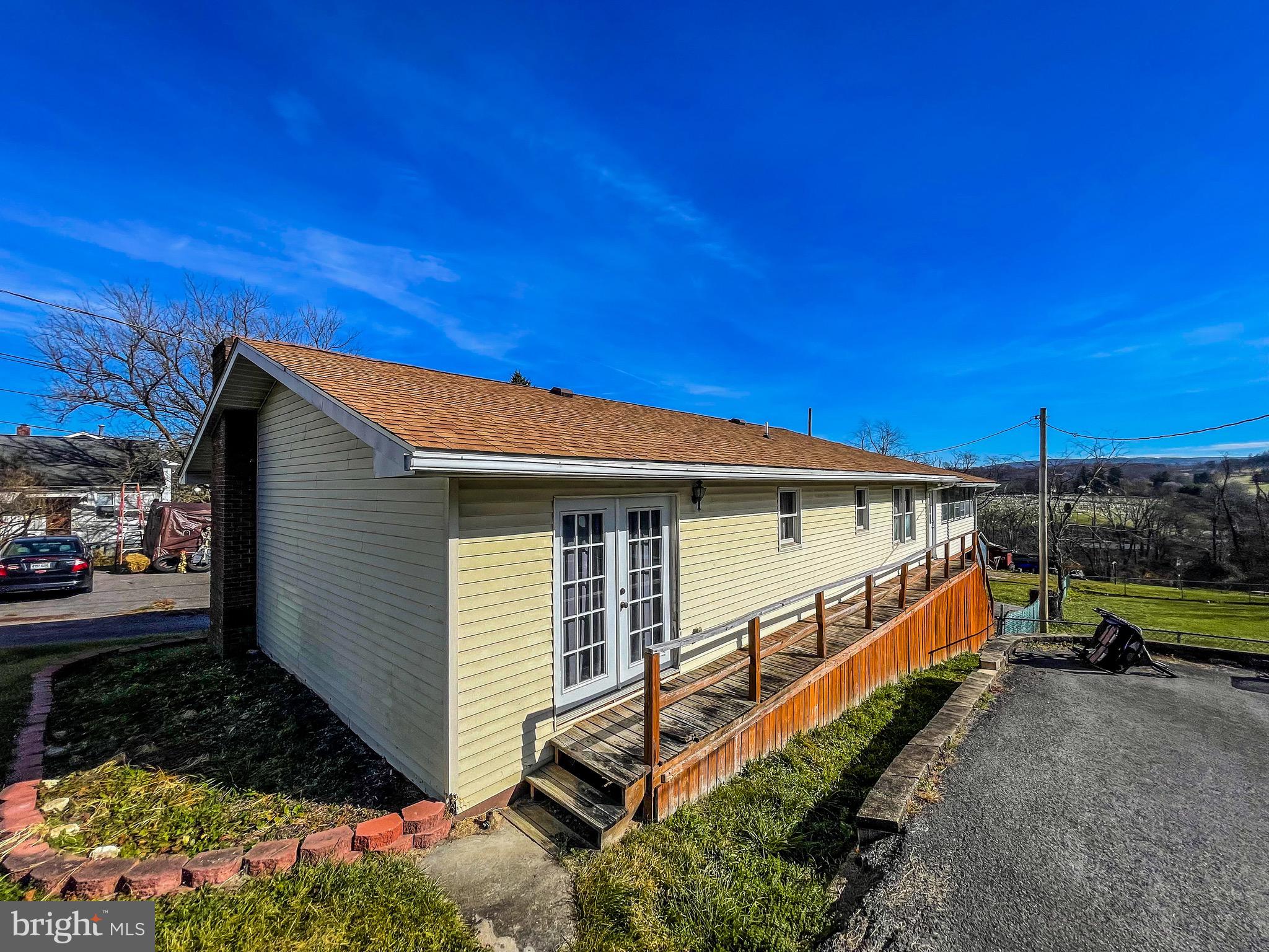 EAST SIDE - Residential