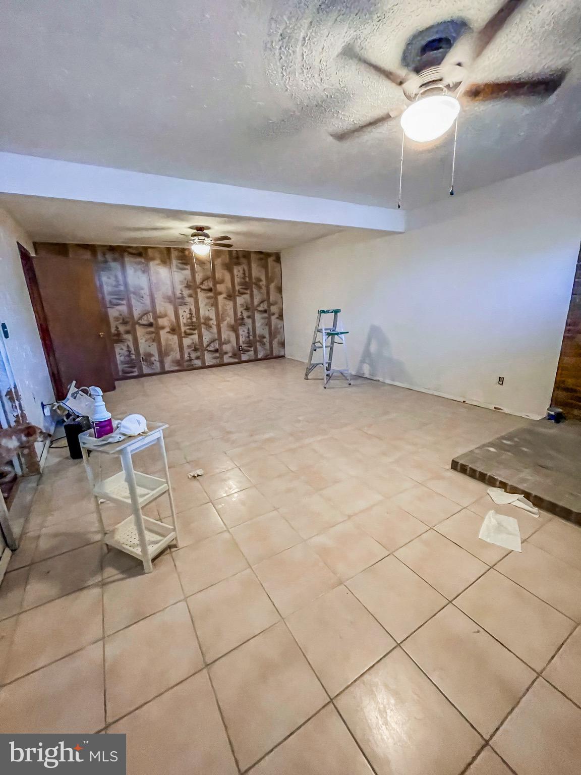 EAST SIDE - Residential