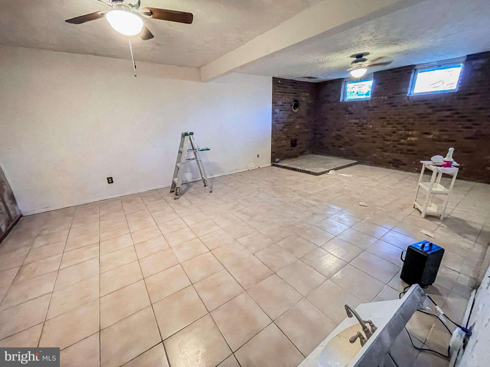 EAST SIDE - Residential