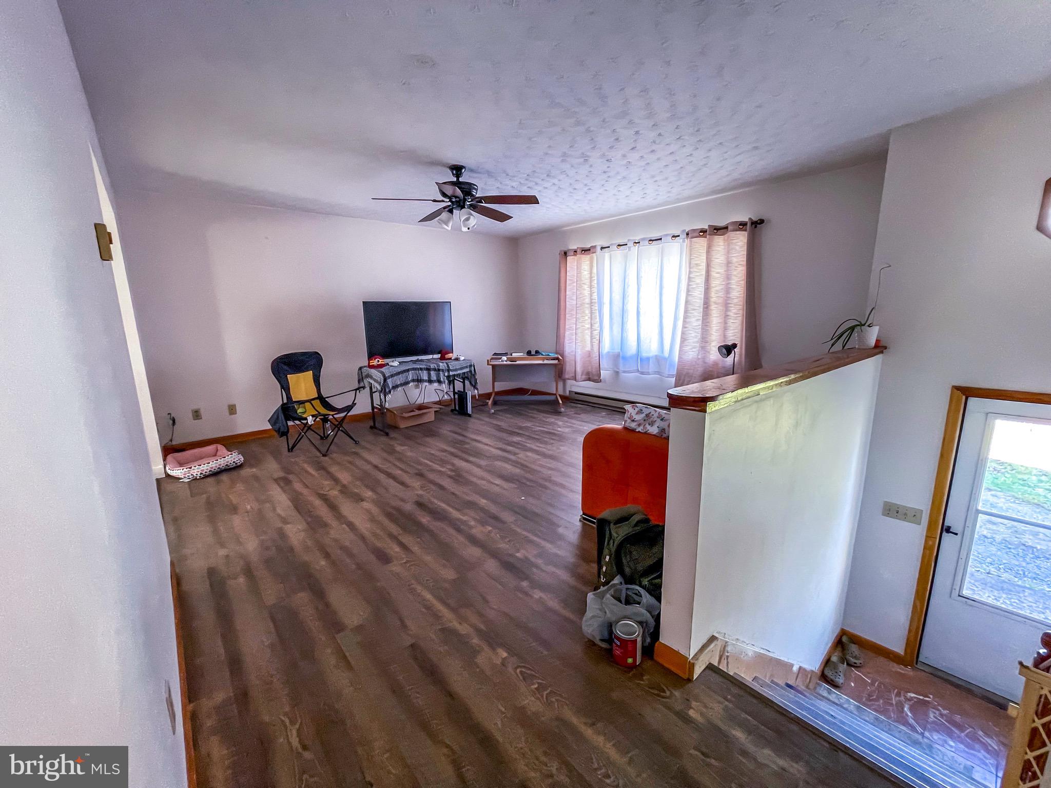 EAST SIDE - Residential