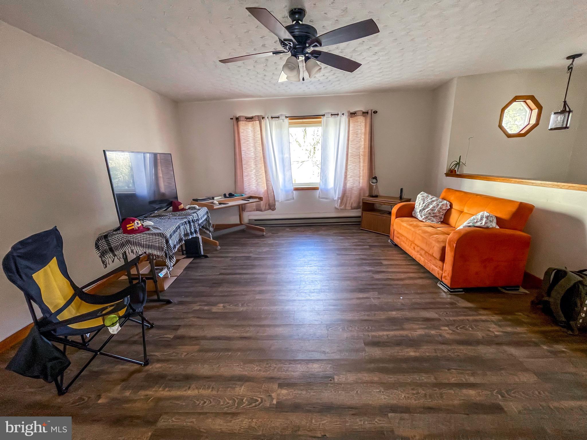 EAST SIDE - Residential