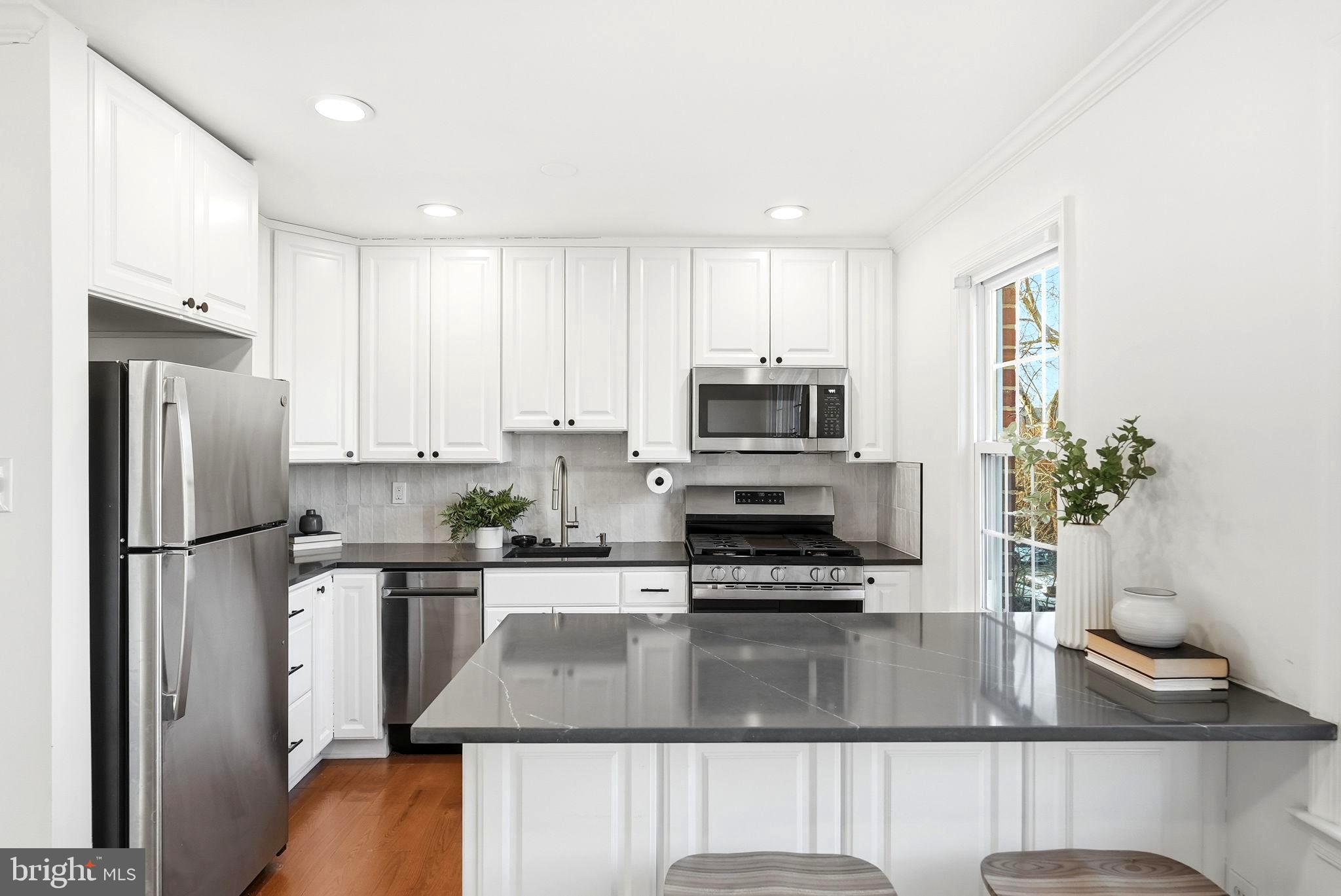 BELLE VIEW CONDOMINIUMS - Residential