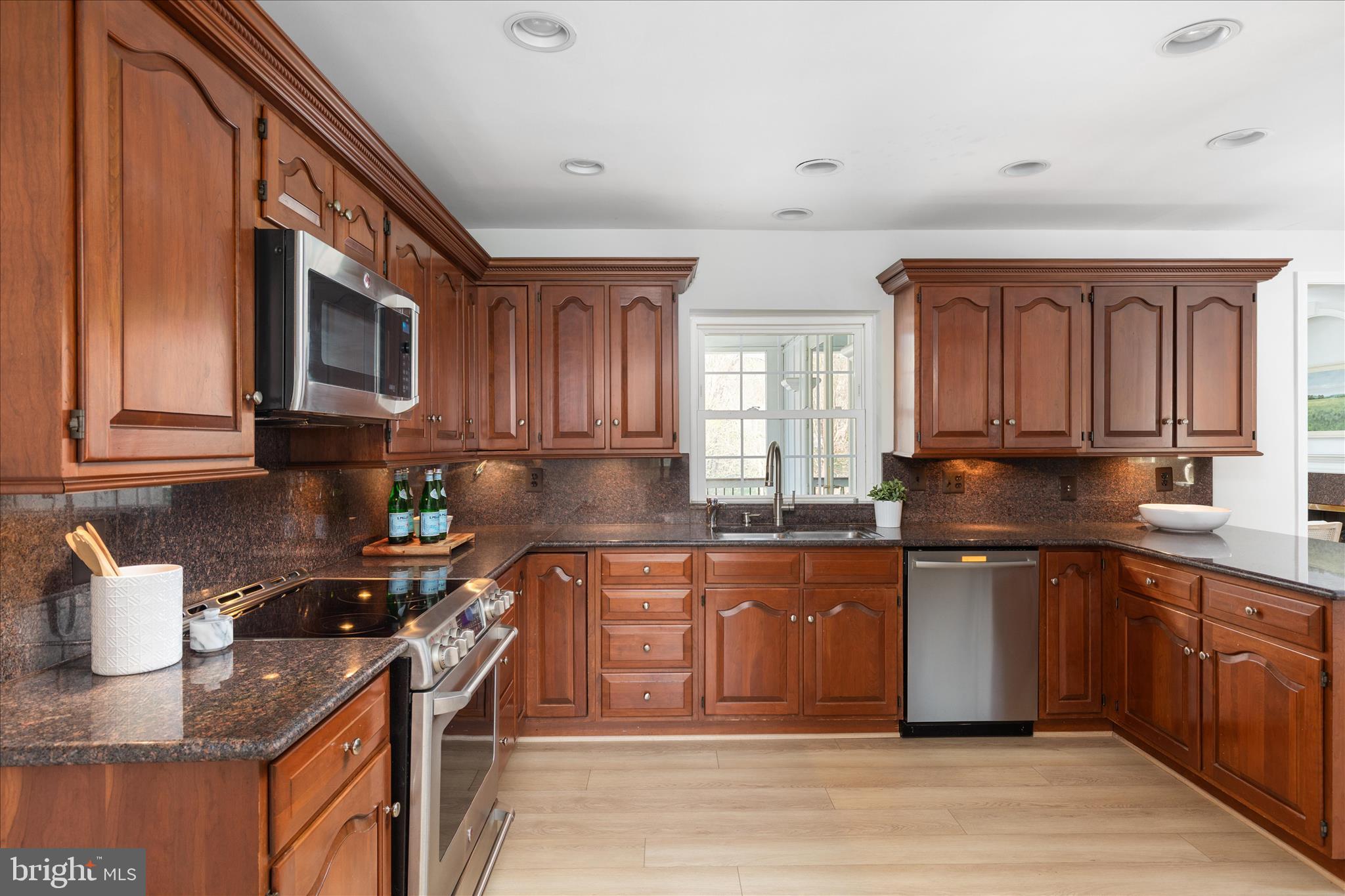 FOX LAKE - Residential