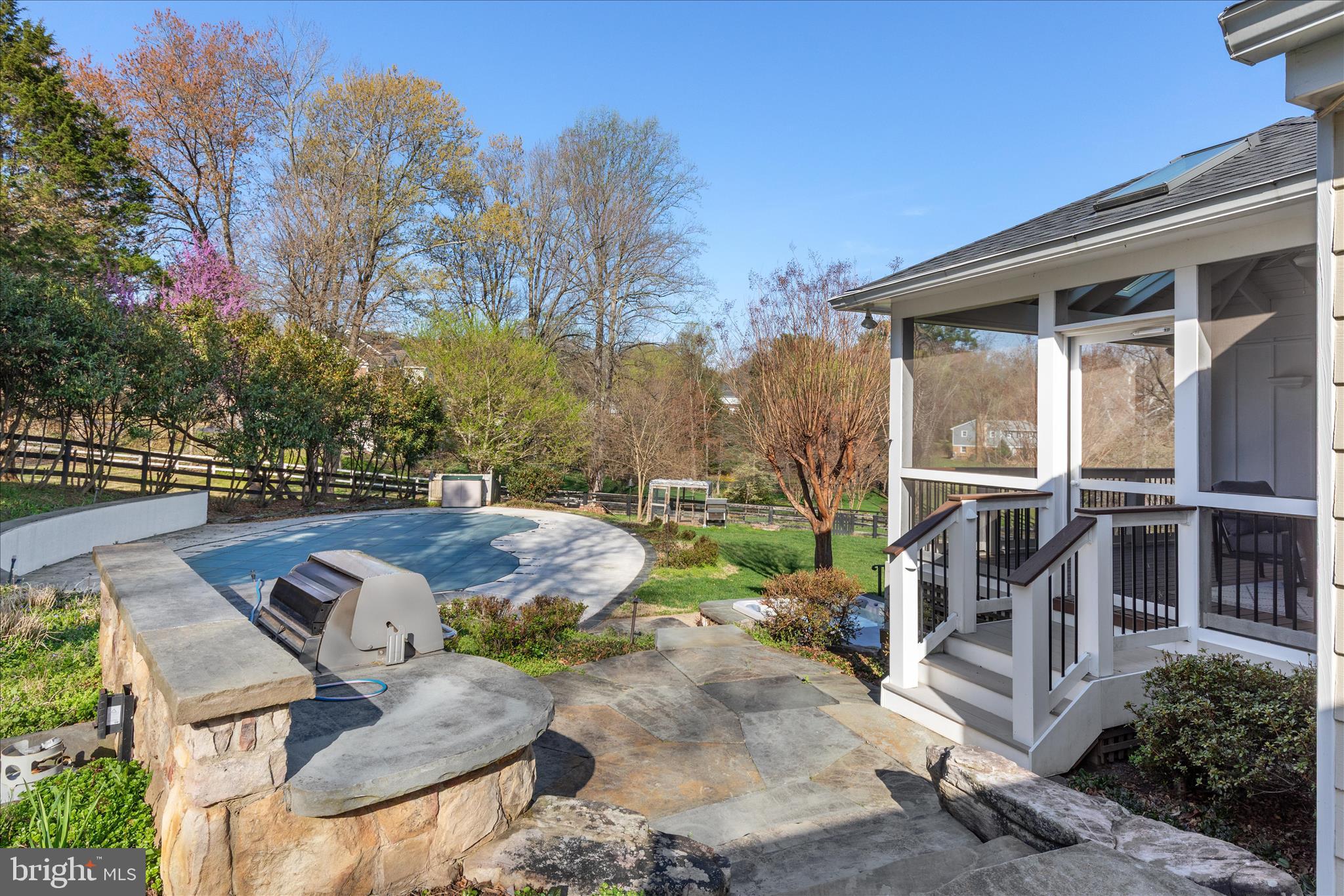 FOX LAKE - Residential