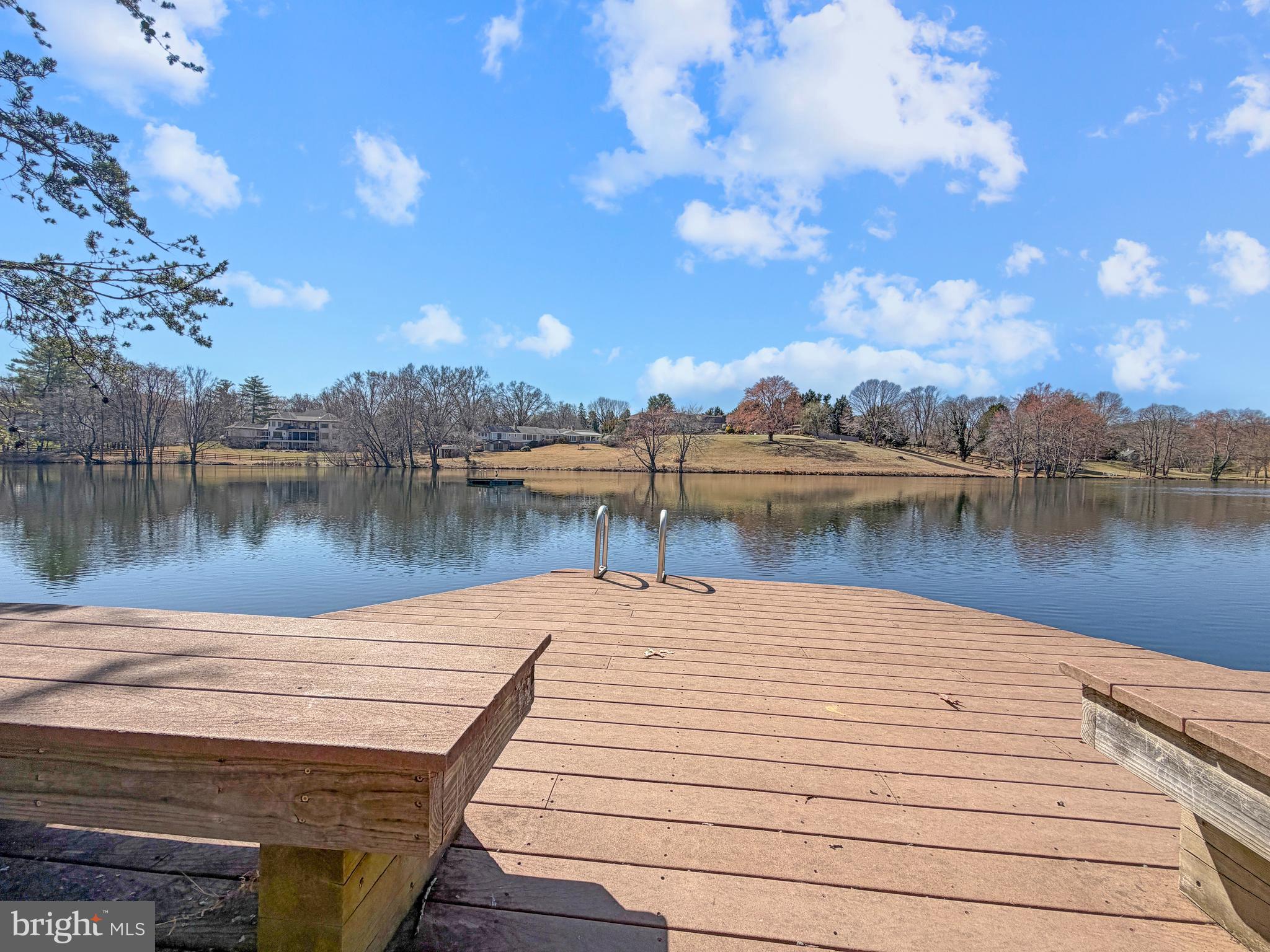FOX LAKE - Residential