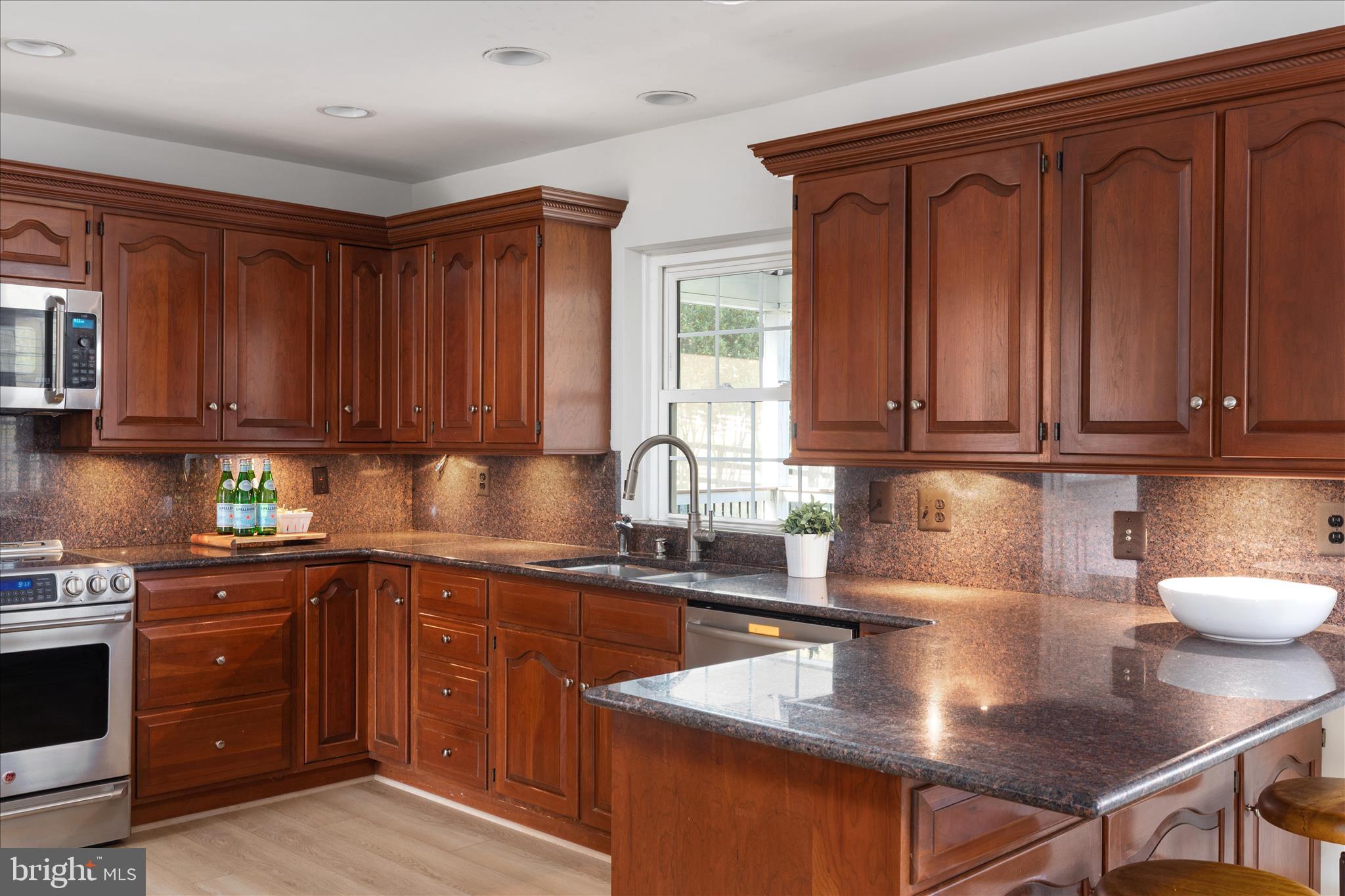 FOX LAKE - Residential