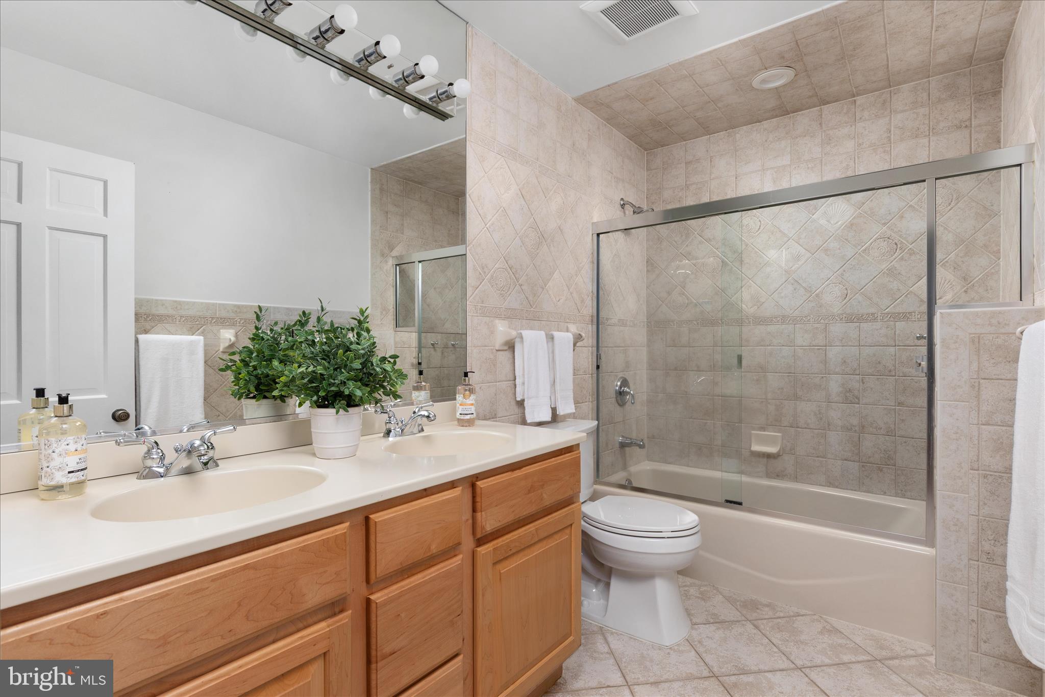 FOX LAKE - Residential