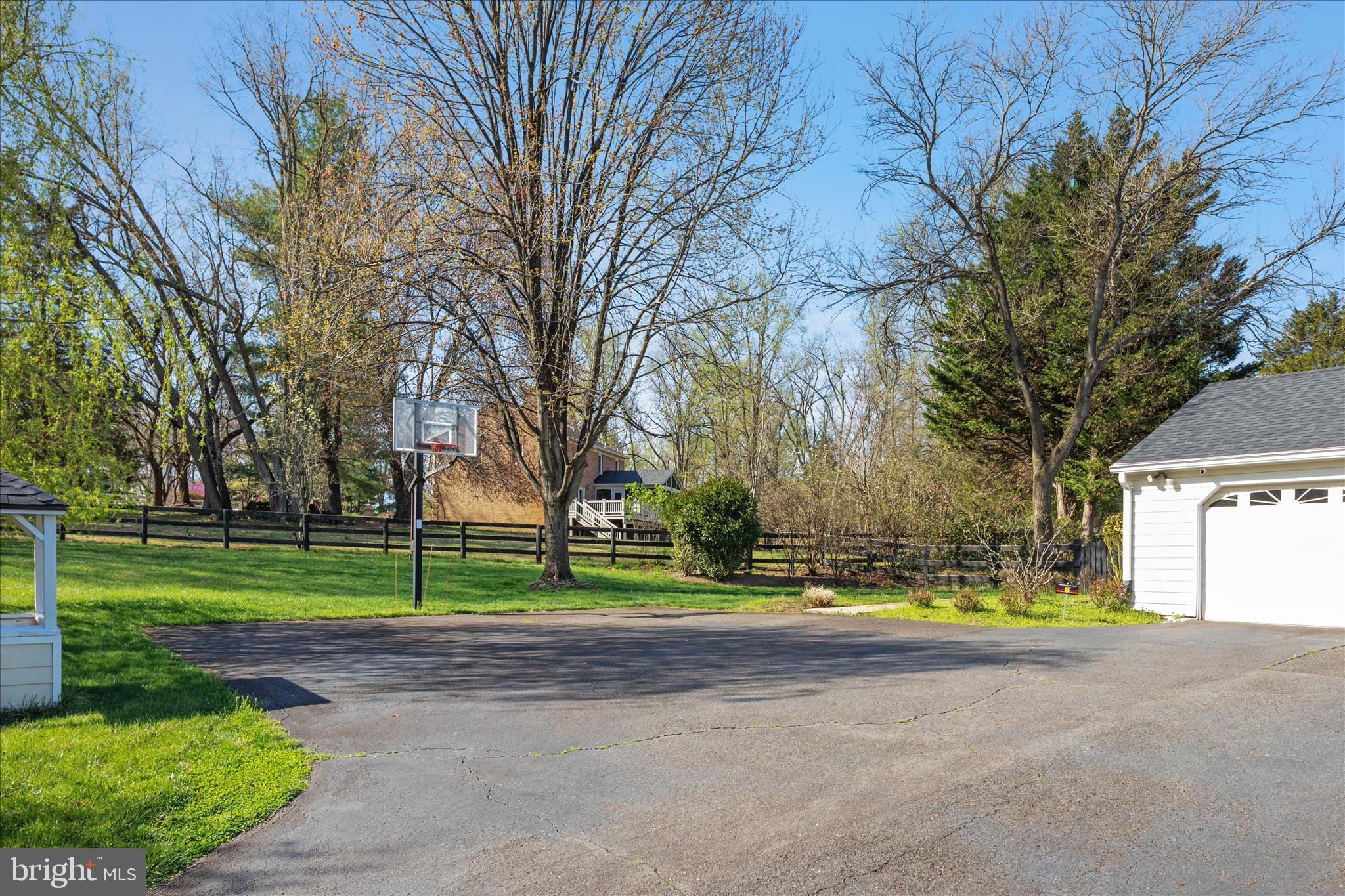 FOX LAKE - Residential