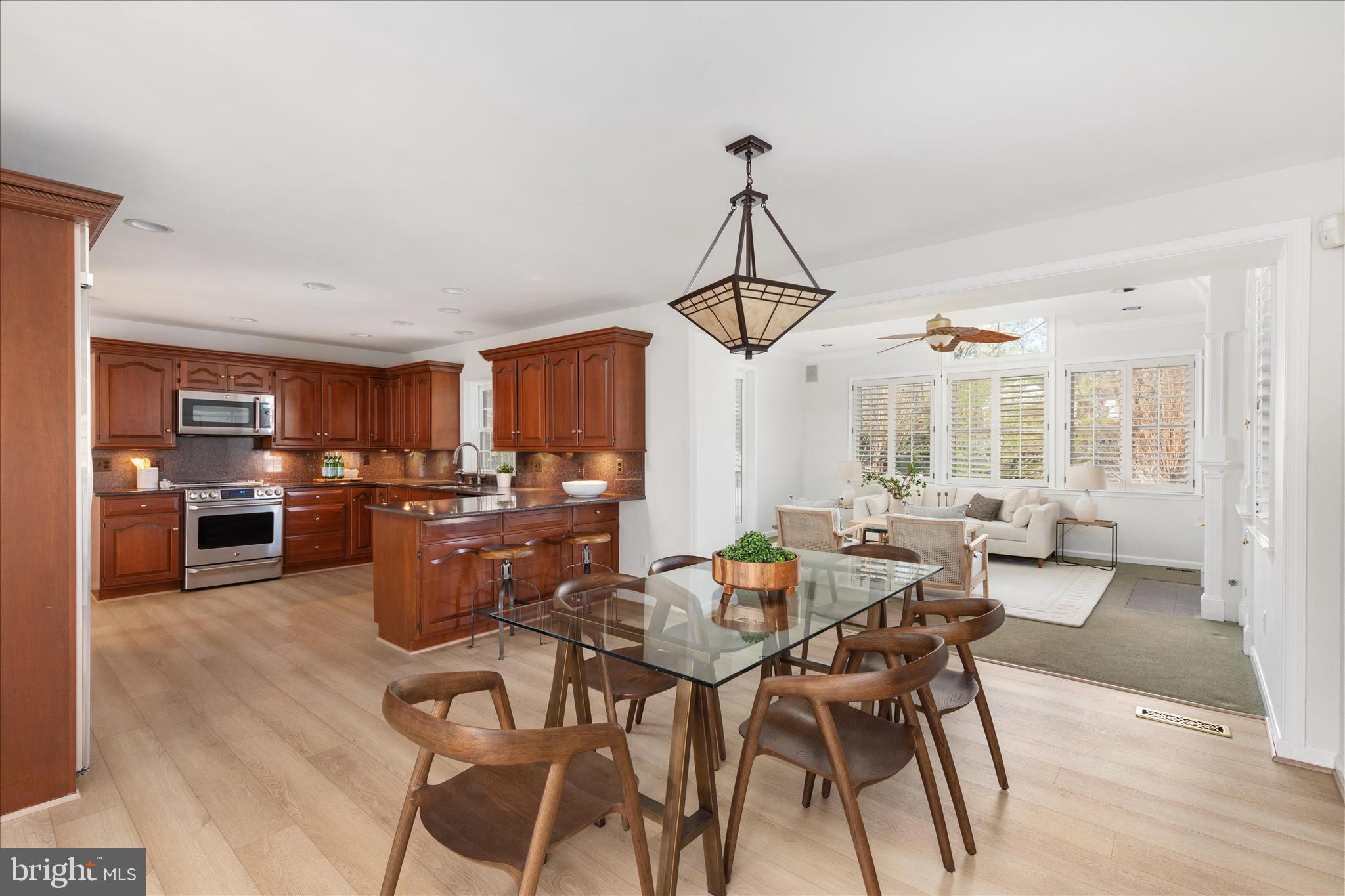 FOX LAKE - Residential