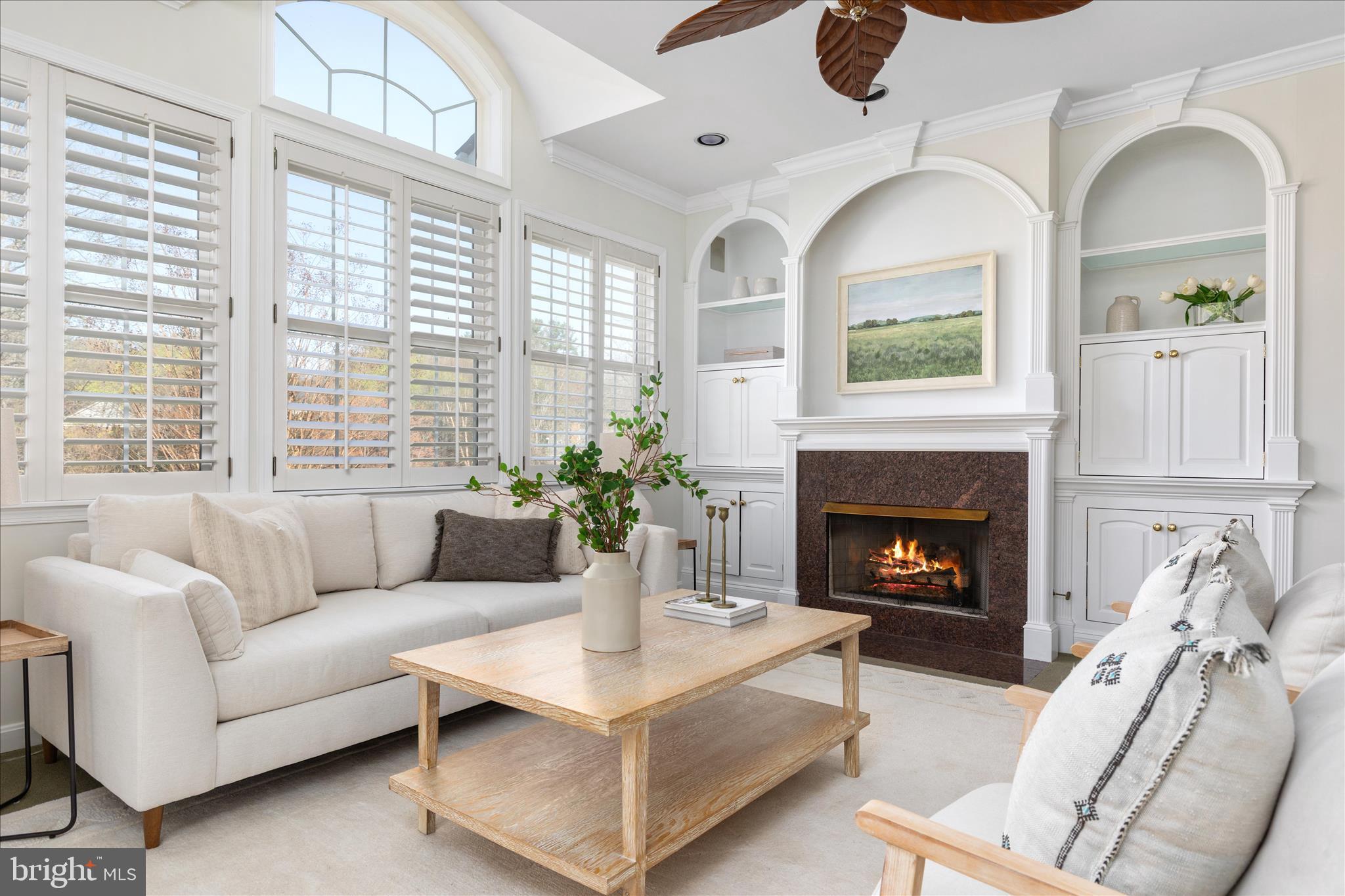 FOX LAKE - Residential