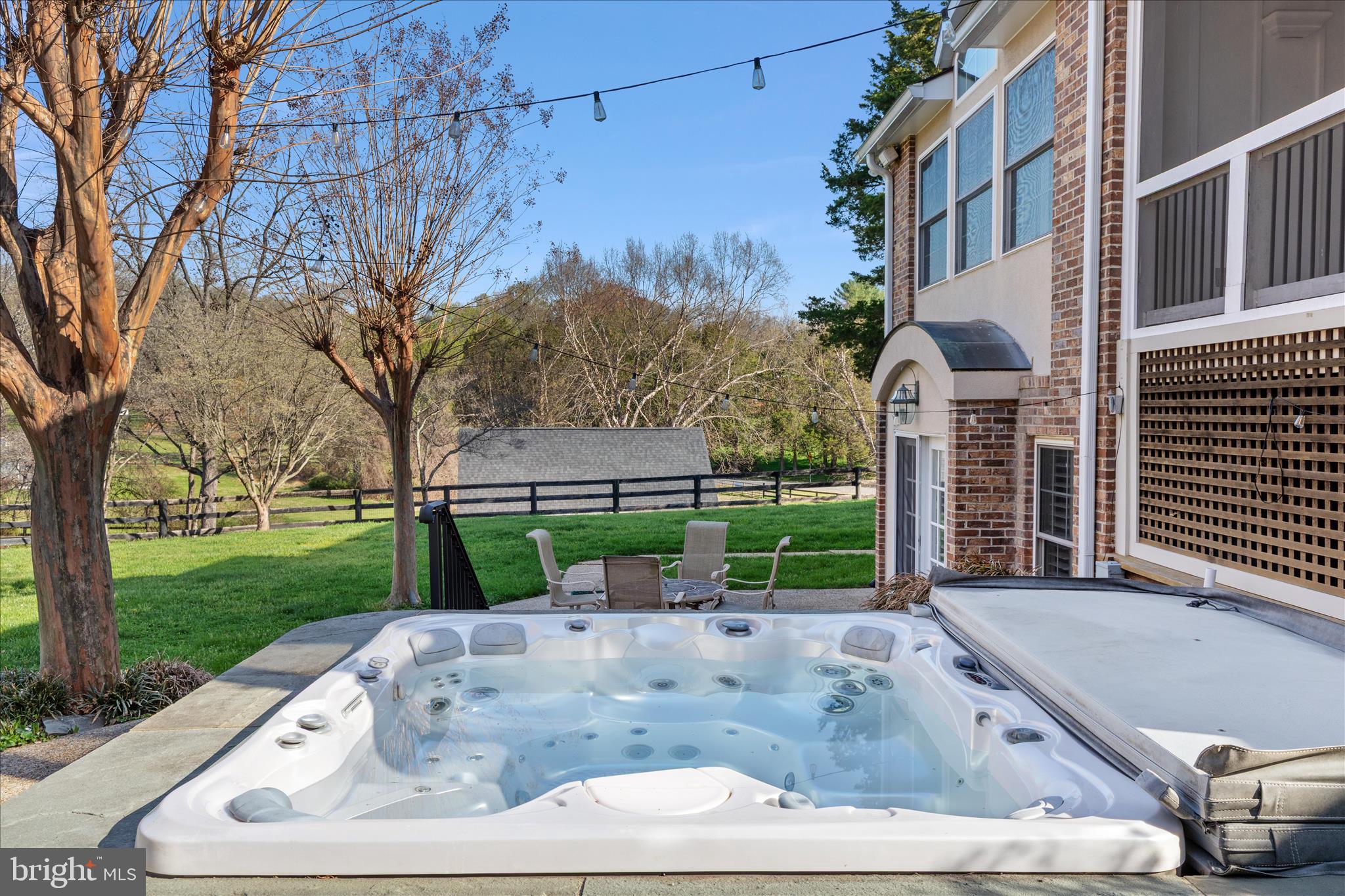 FOX LAKE - Residential