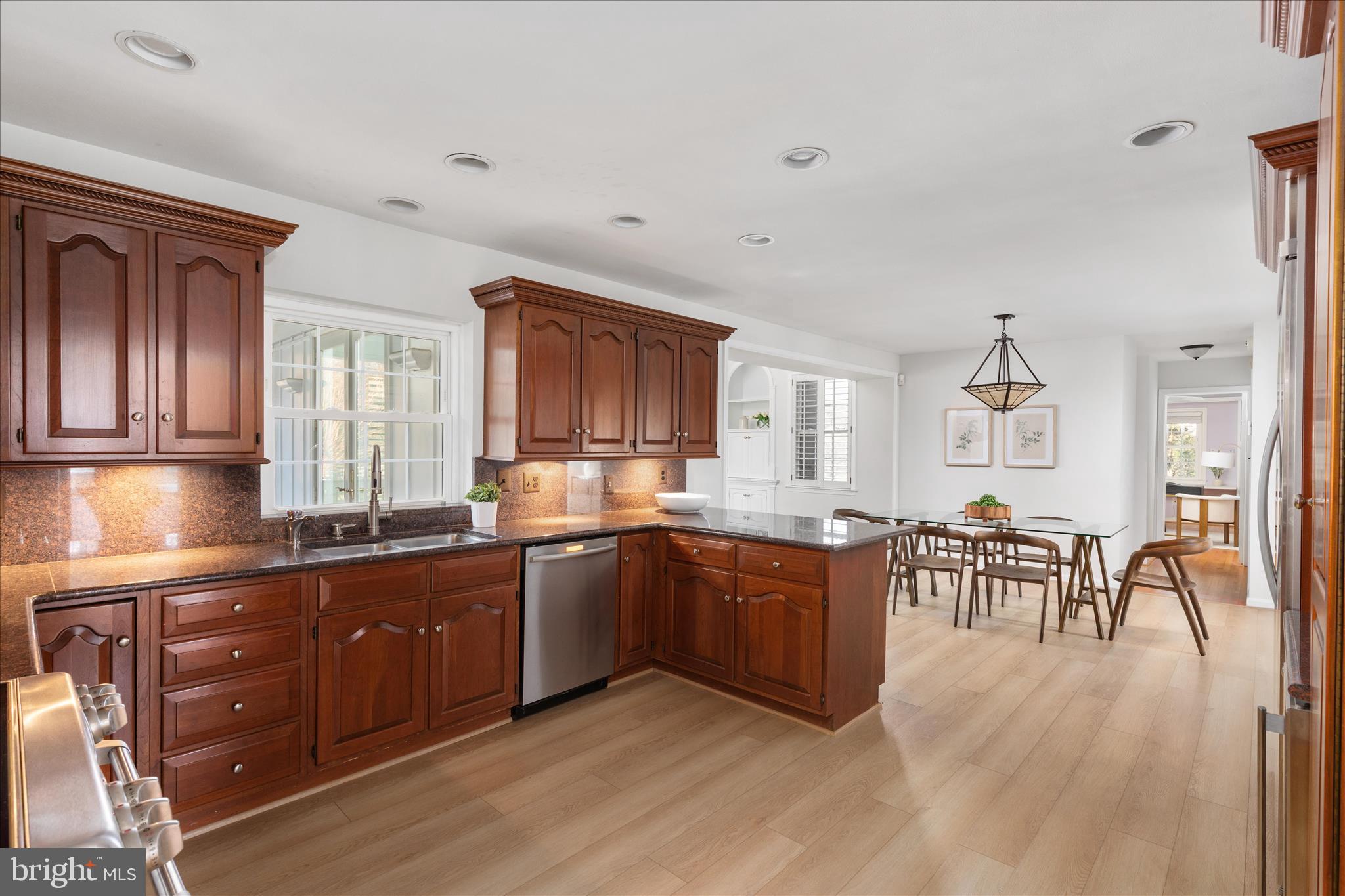 FOX LAKE - Residential