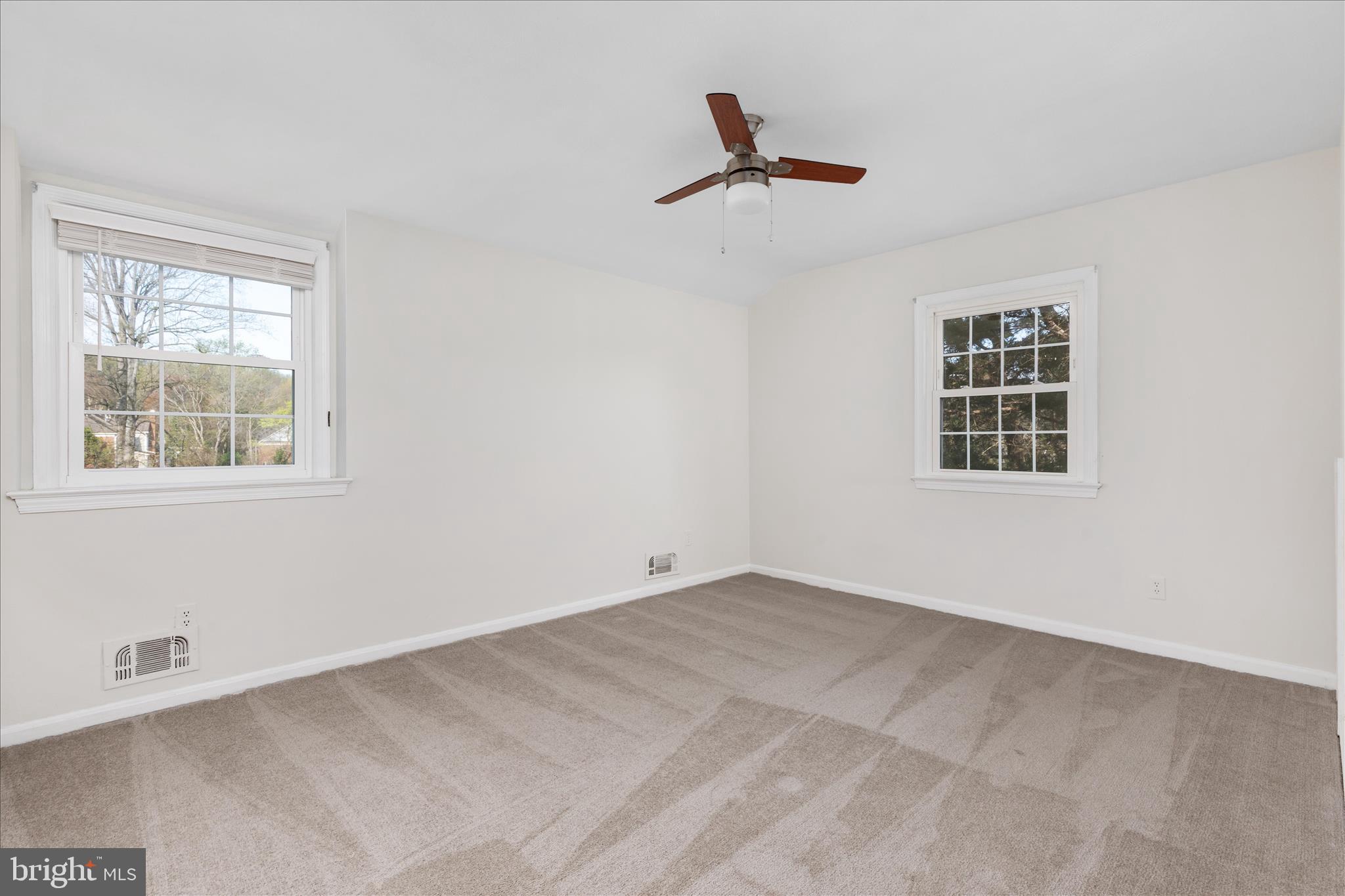 FOX LAKE - Residential