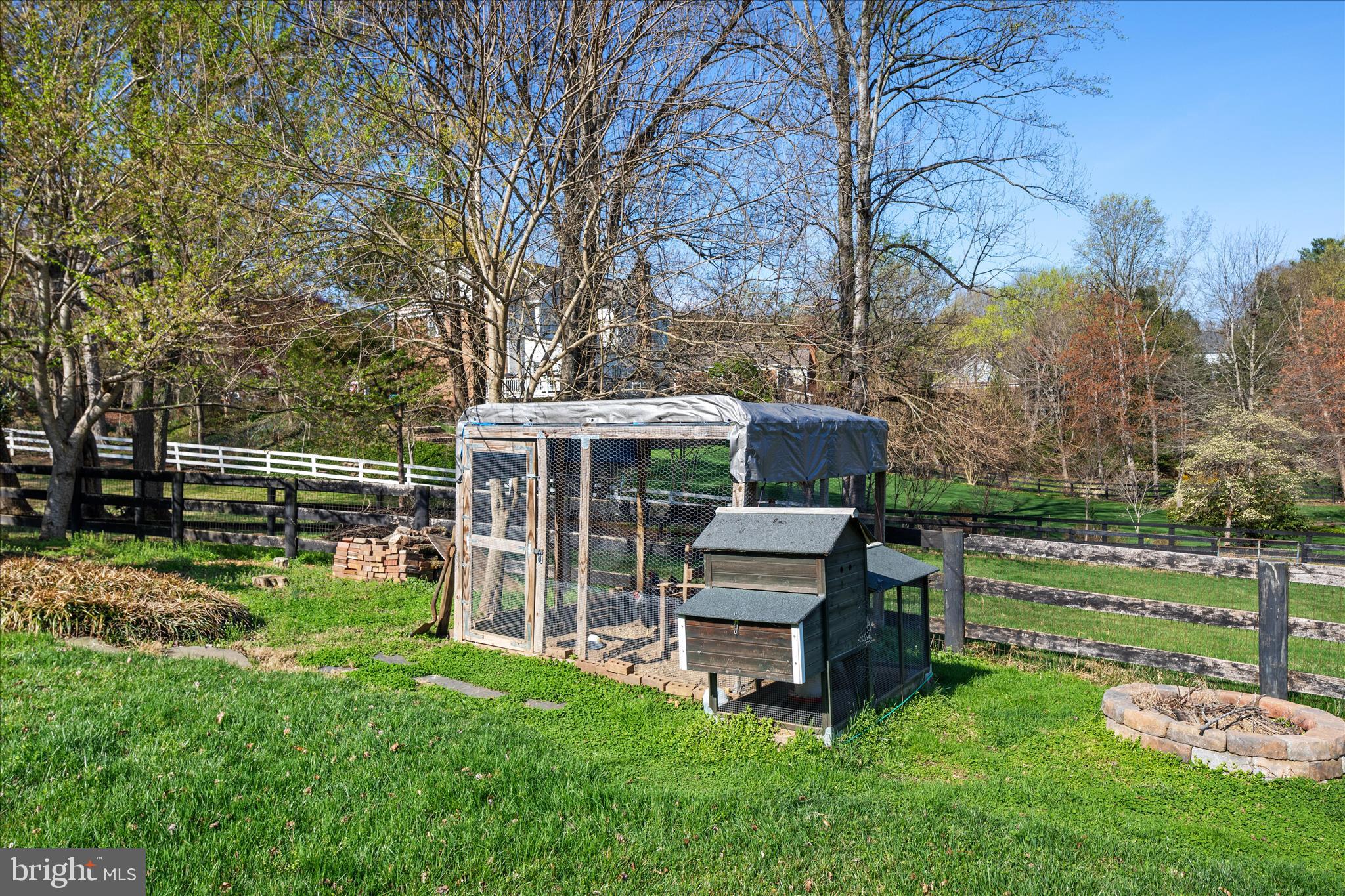 FOX LAKE - Residential