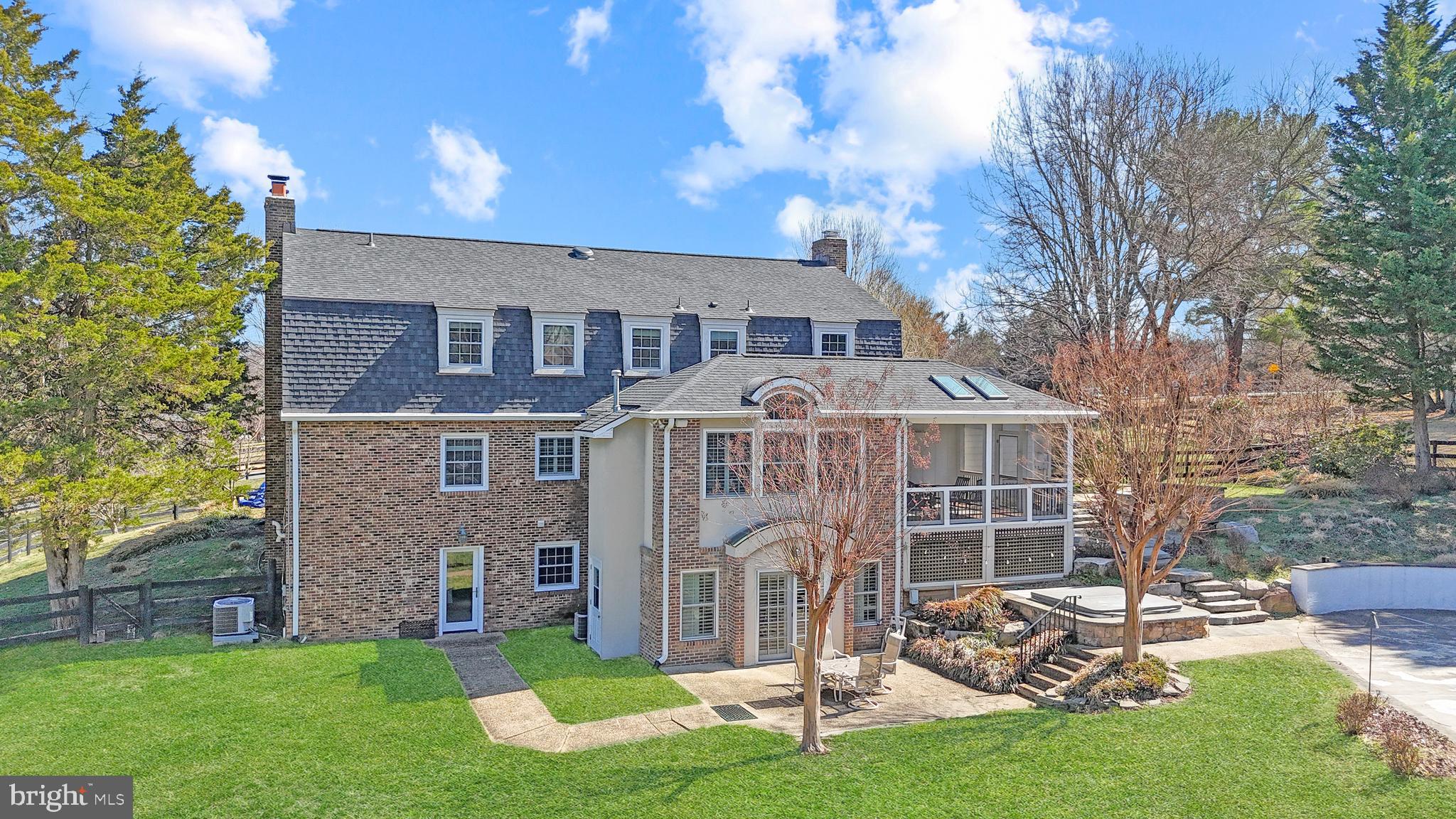 FOX LAKE - Residential