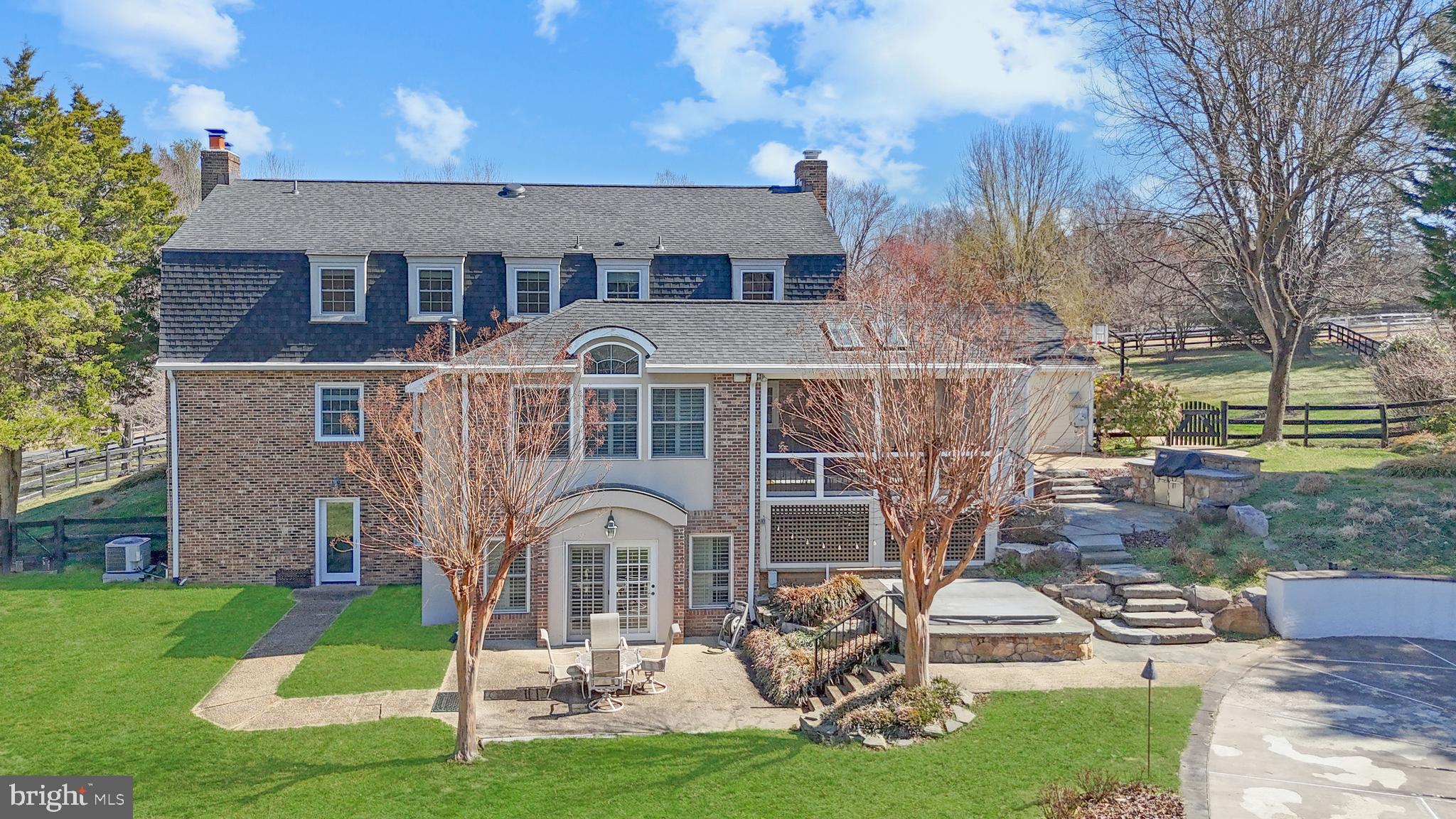 FOX LAKE - Residential