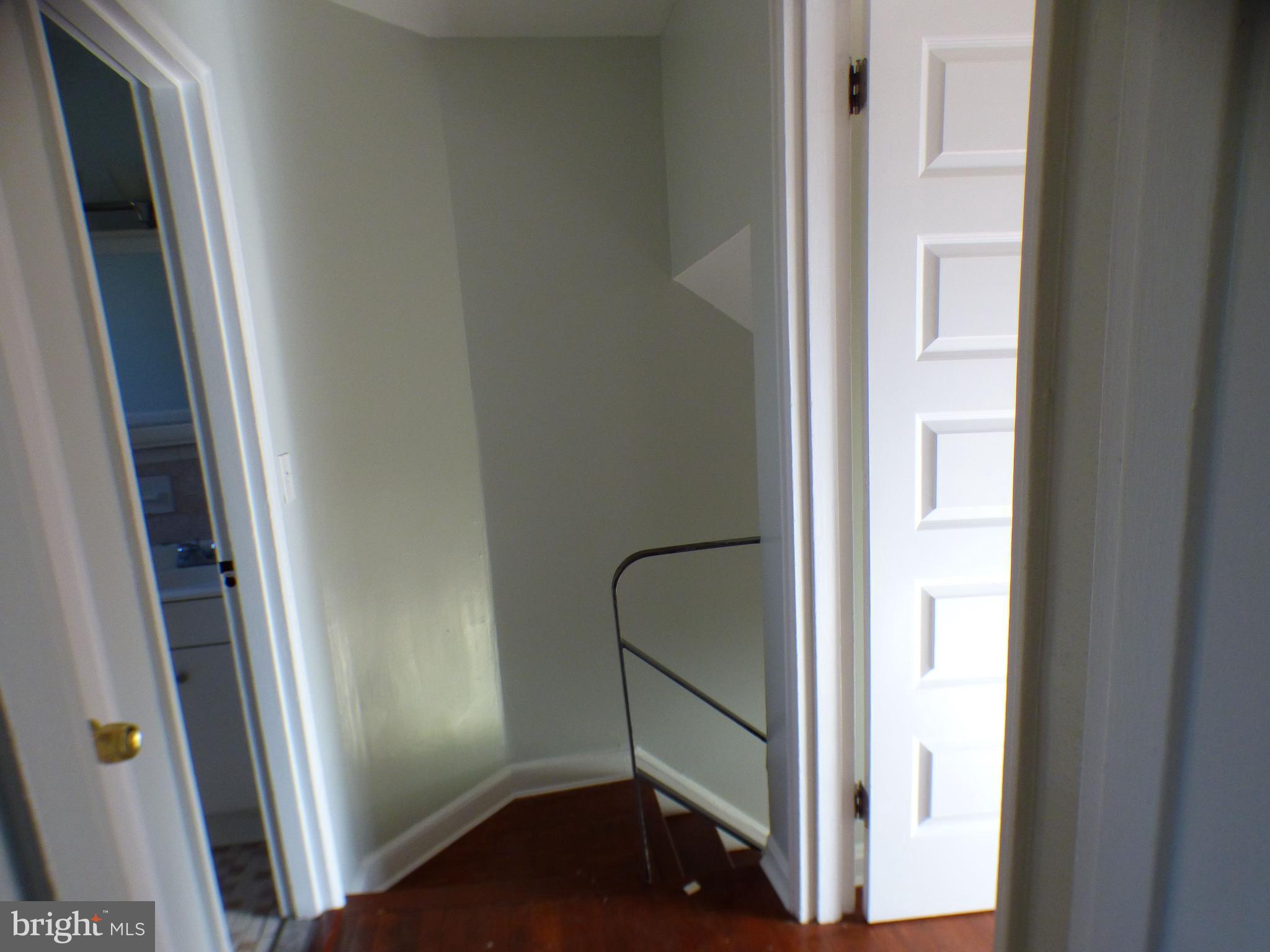 IVERSON COURTS CONDO - Residential Lease