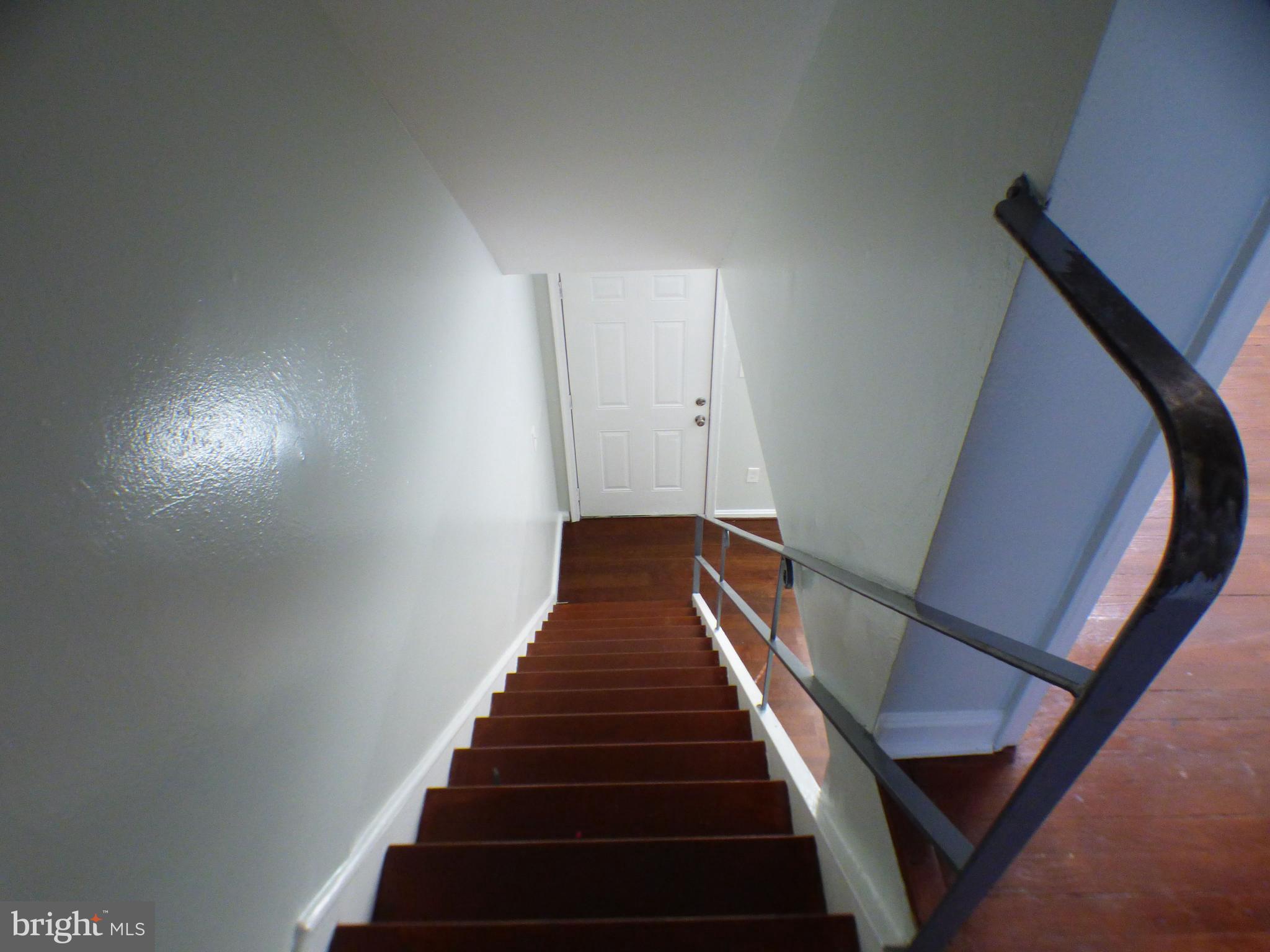 IVERSON COURTS CONDO - Residential Lease