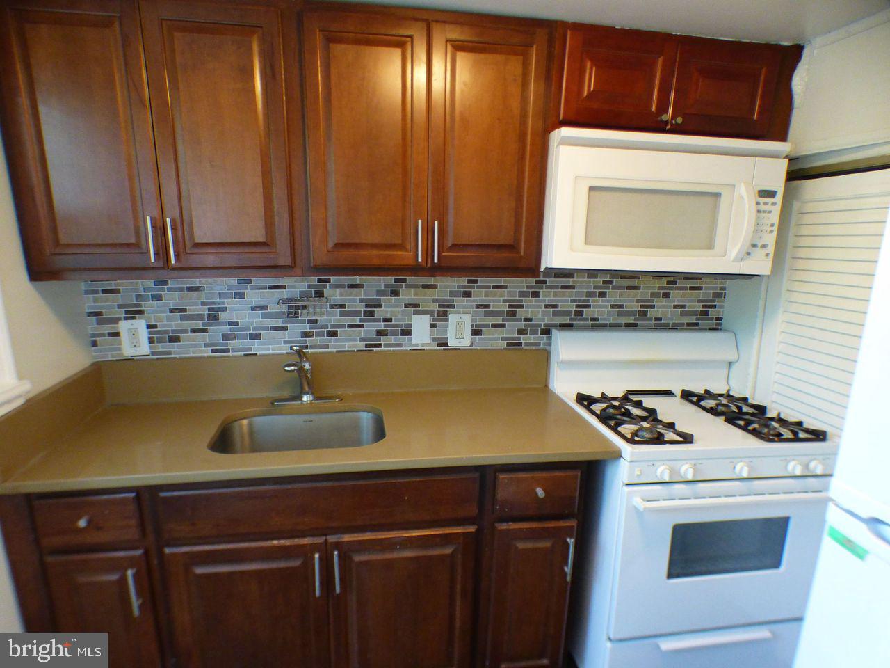 IVERSON COURTS CONDO - Residential Lease