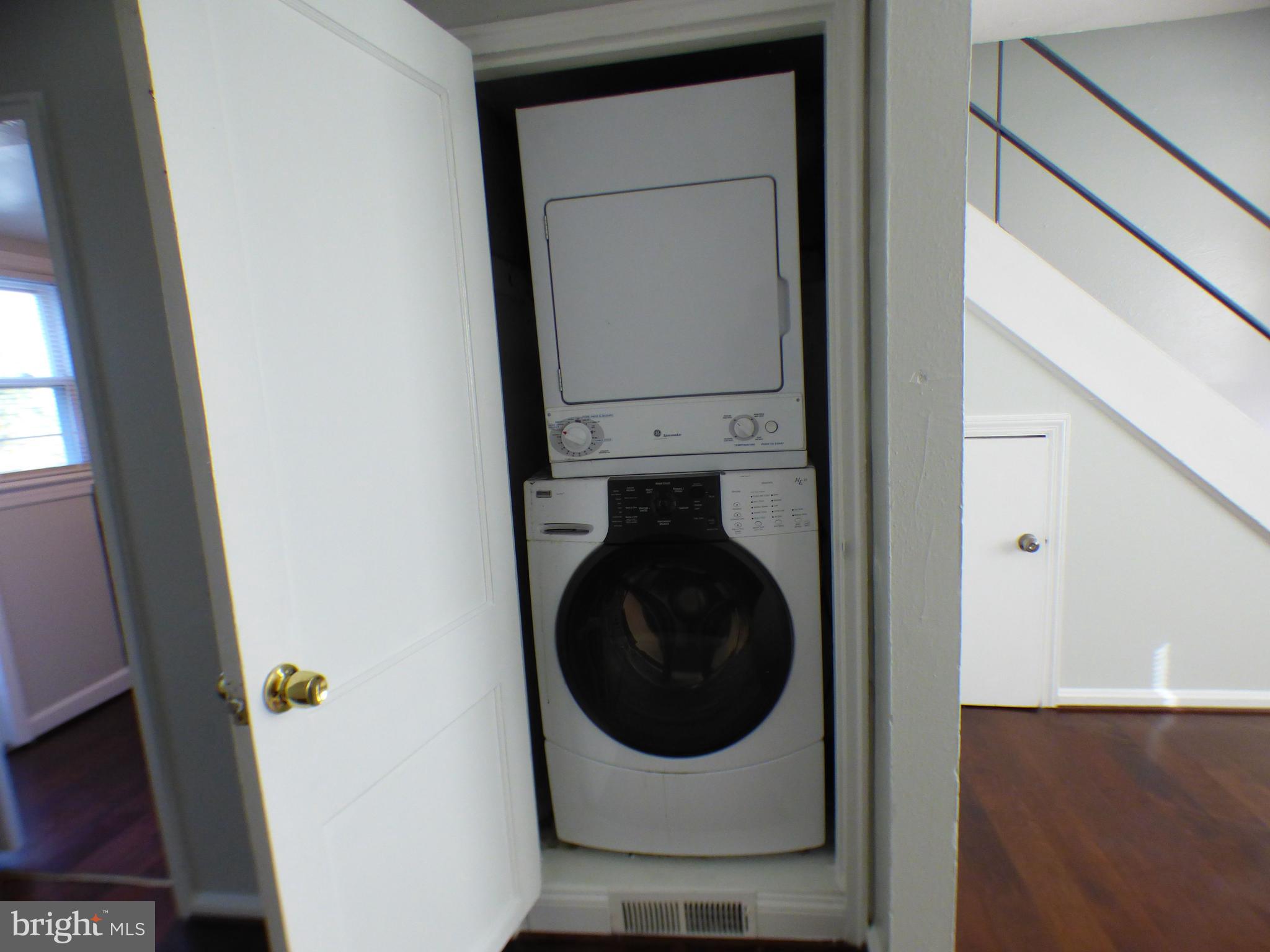 IVERSON COURTS CONDO - Residential Lease