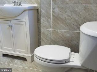 PHILADELPHIA (NORTH) - Residential Lease