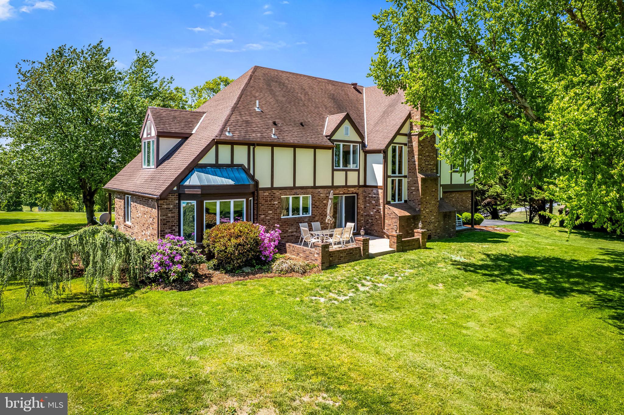 LOCUST HILL ESTATES - Residential