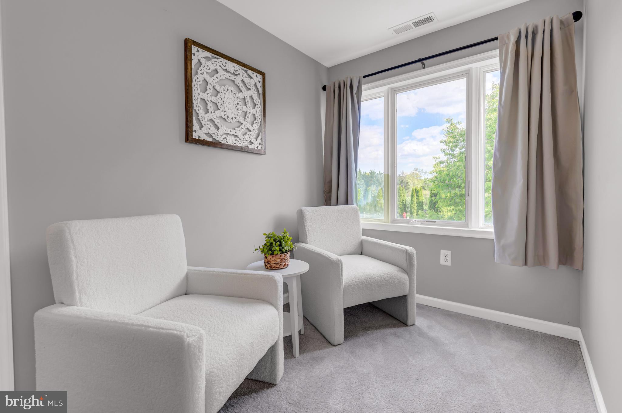 LOCUST HILL ESTATES - Residential