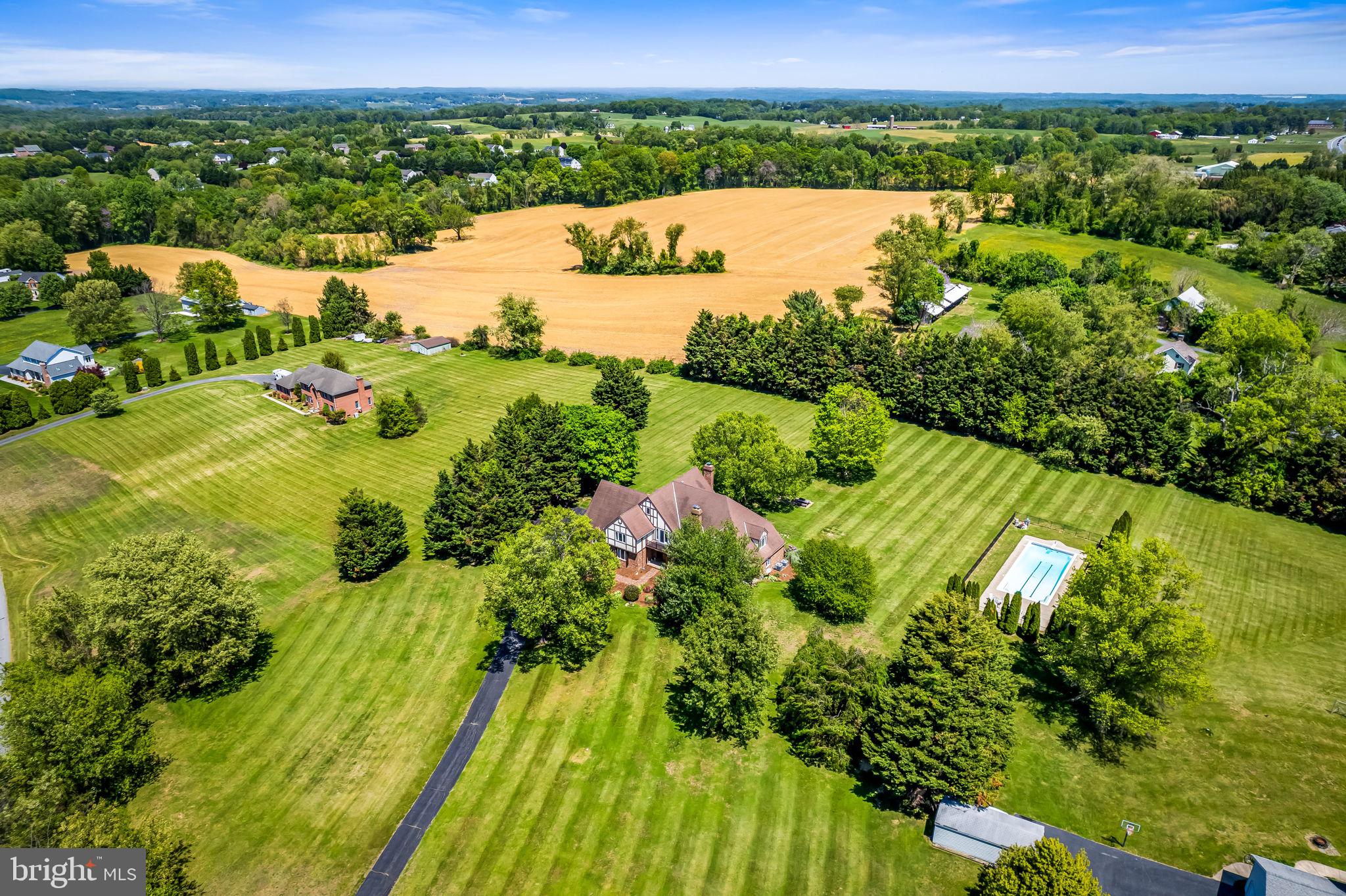 LOCUST HILL ESTATES - Residential