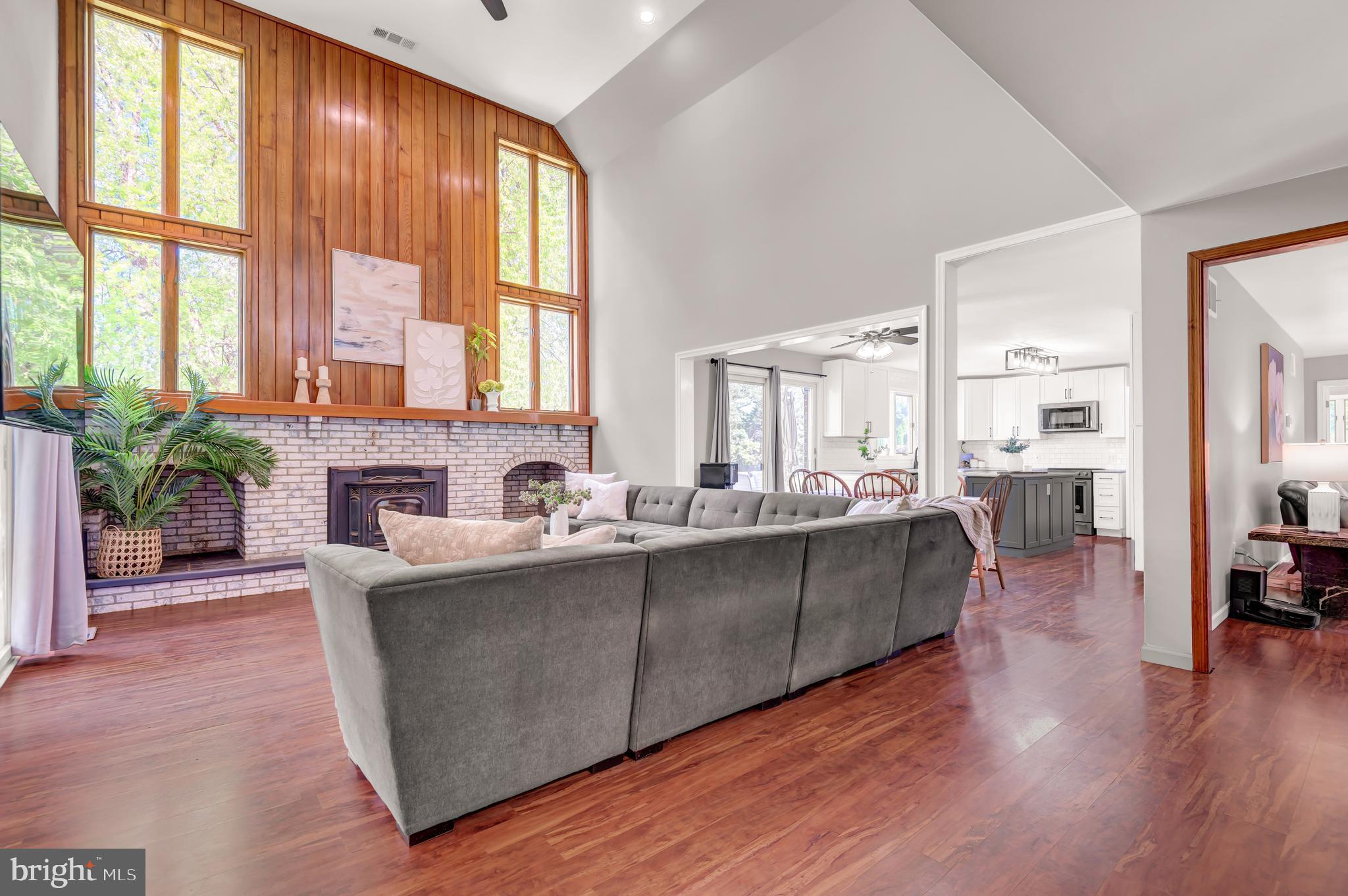 LOCUST HILL ESTATES - Residential