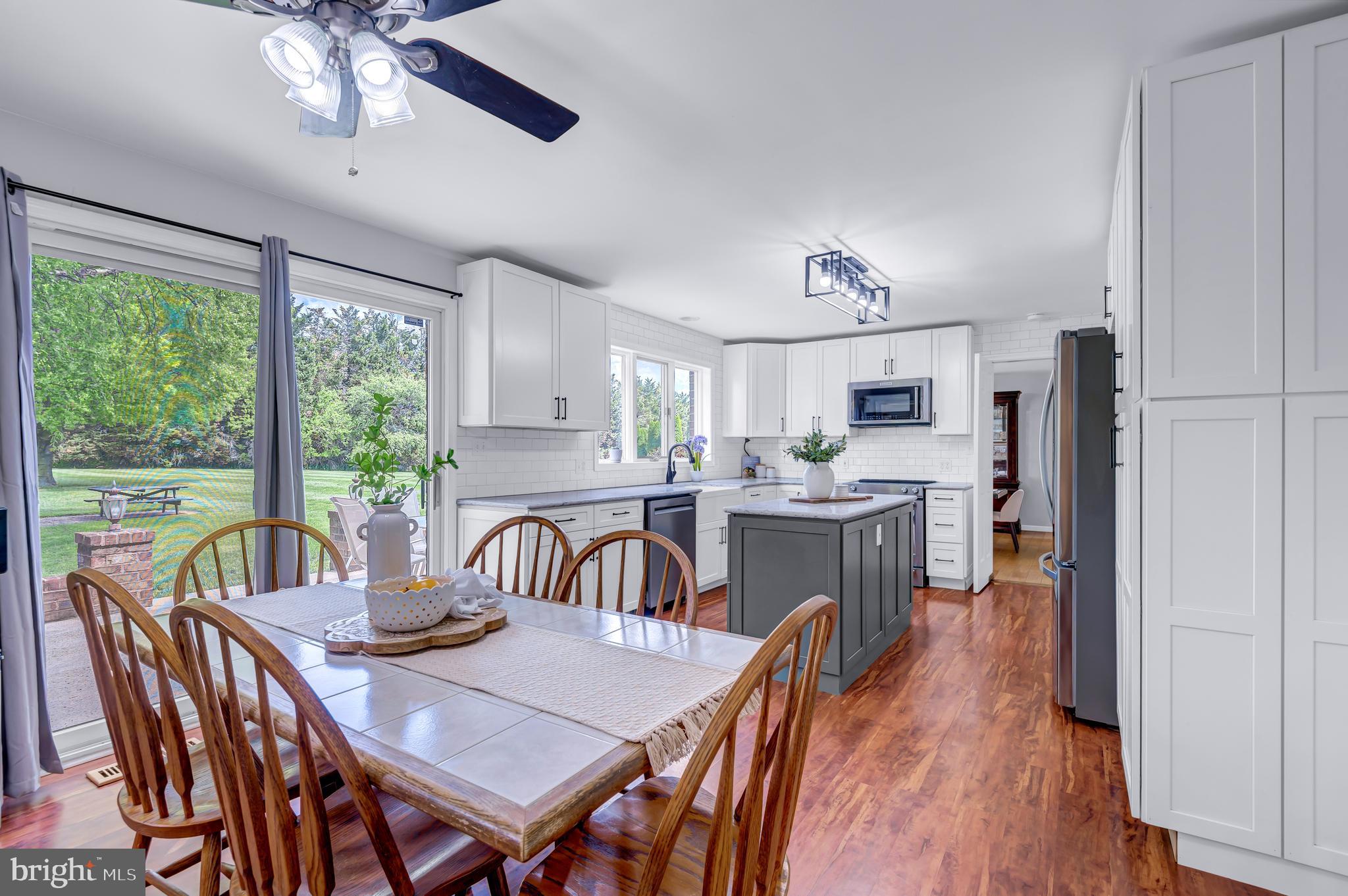 LOCUST HILL ESTATES - Residential