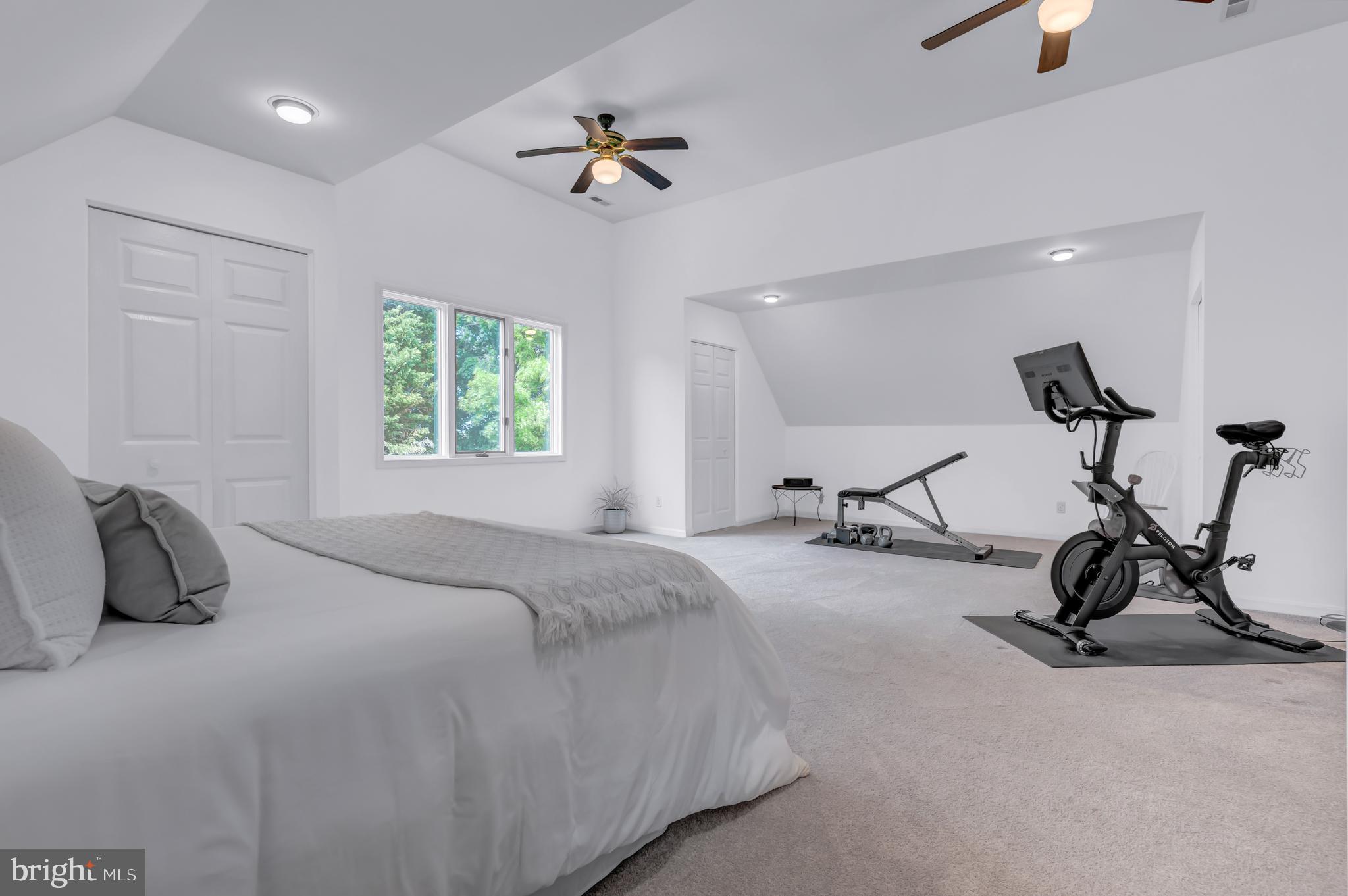 LOCUST HILL ESTATES - Residential