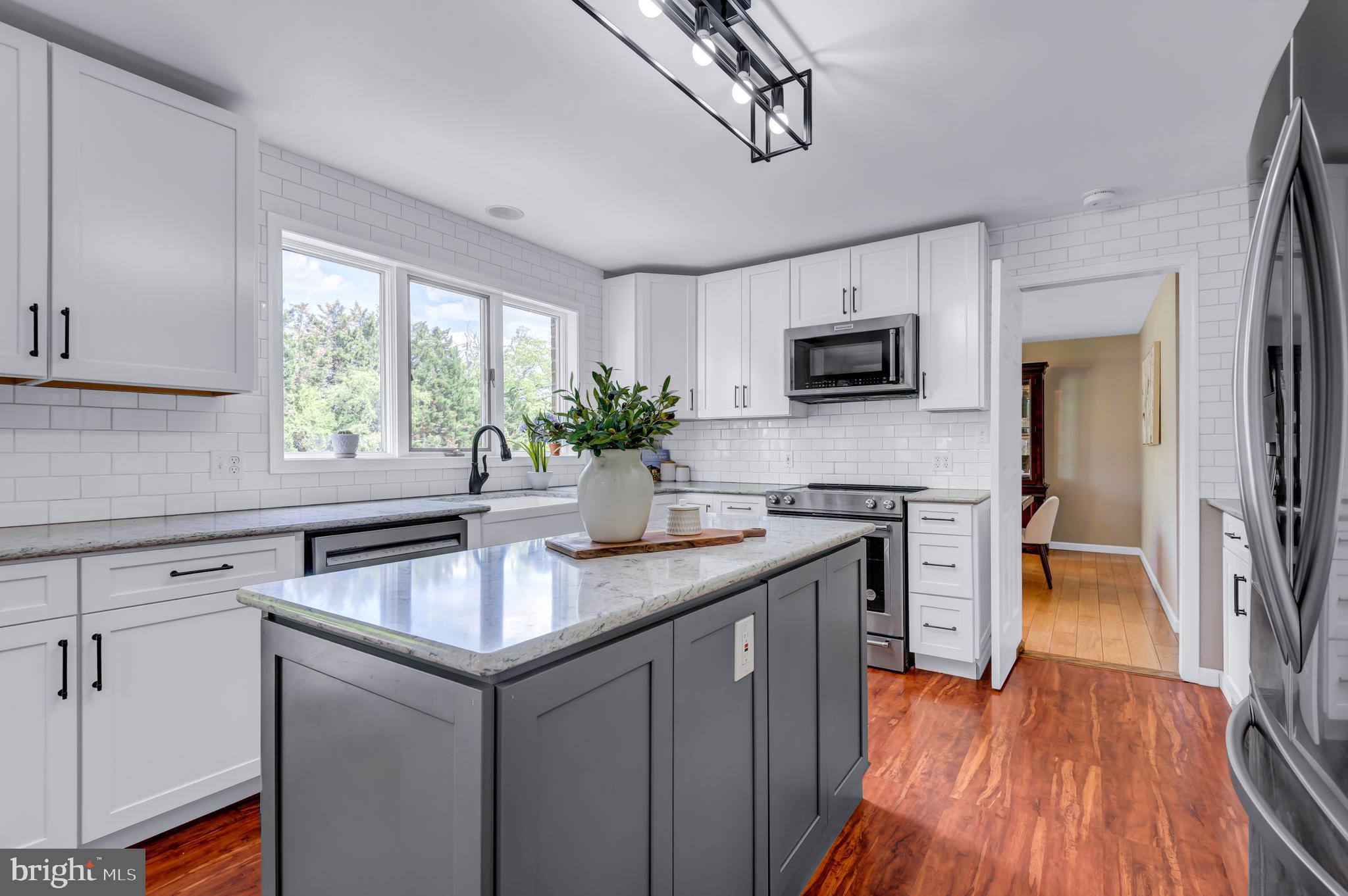 LOCUST HILL ESTATES - Residential