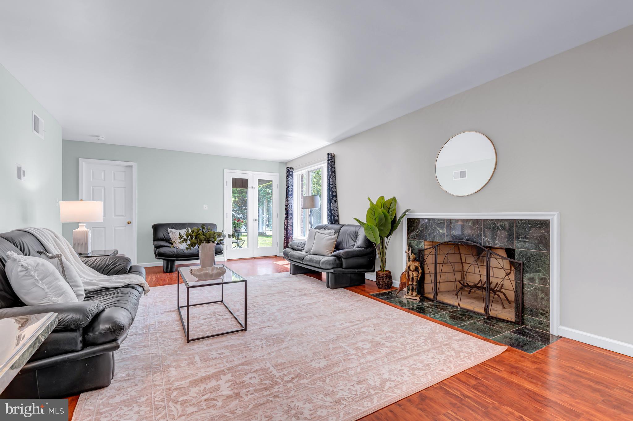 LOCUST HILL ESTATES - Residential