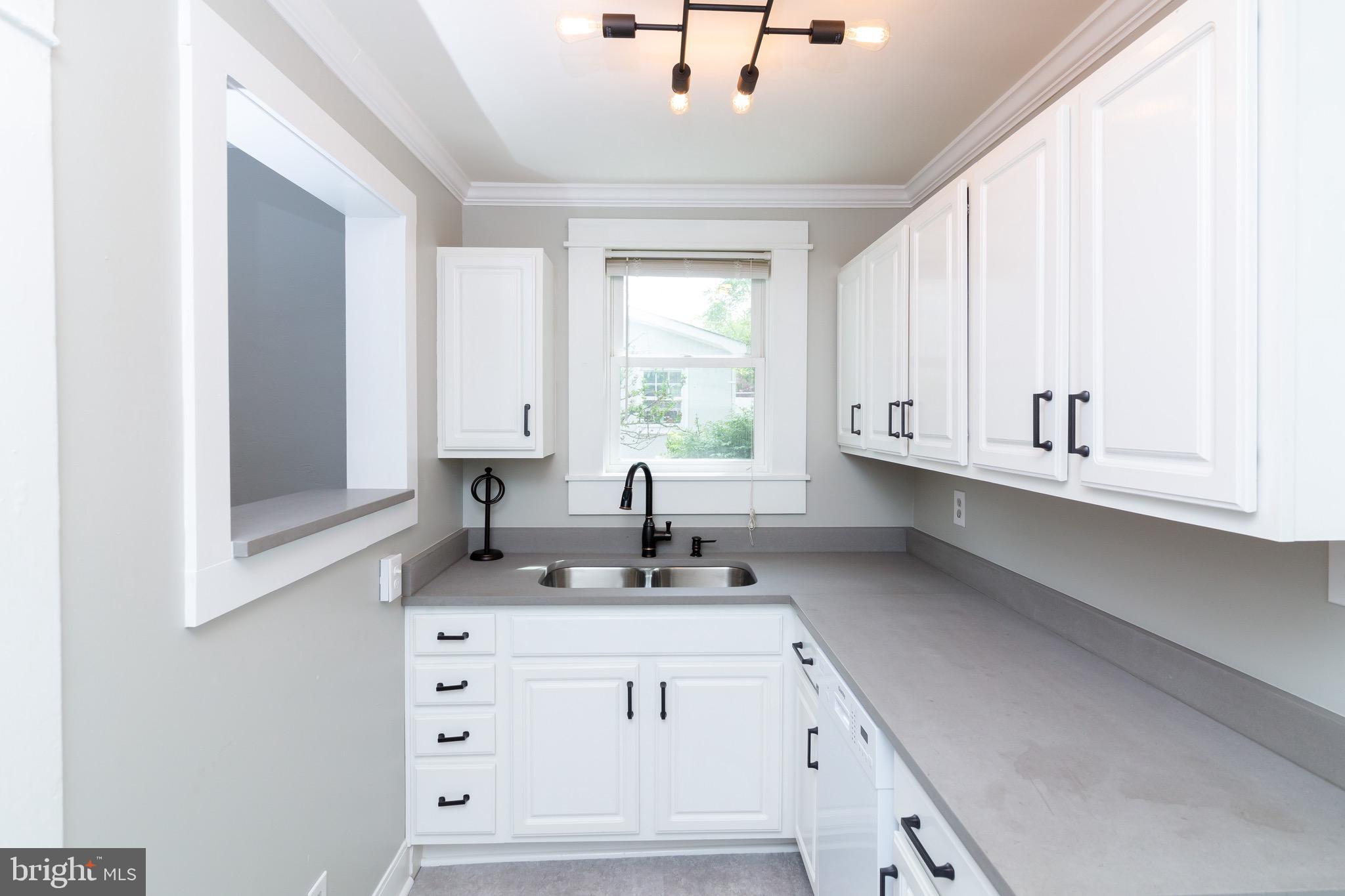 EASTPORT - Residential Lease