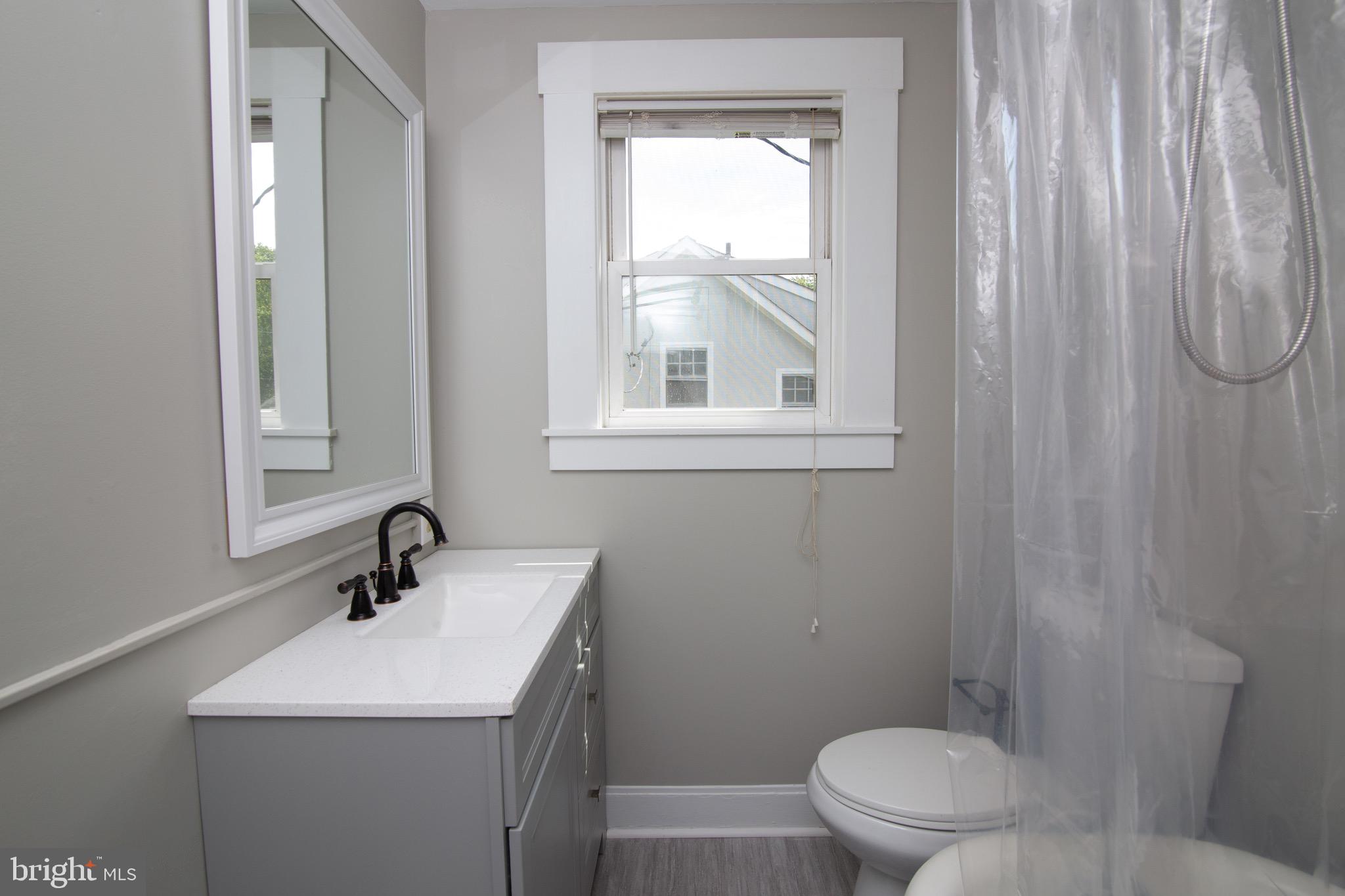 EASTPORT - Residential Lease