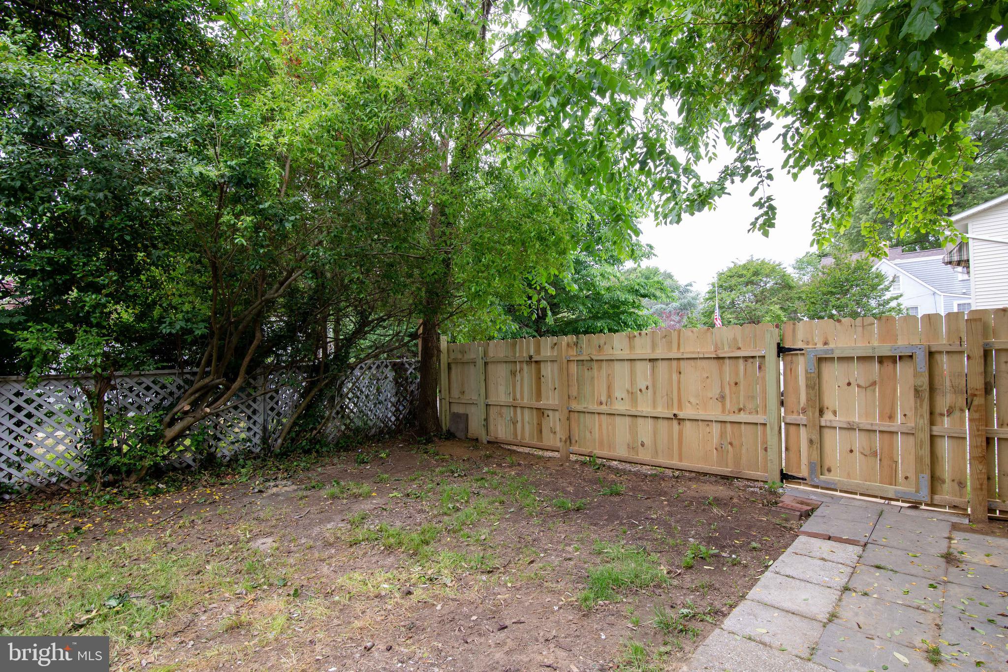 EASTPORT - Residential Lease