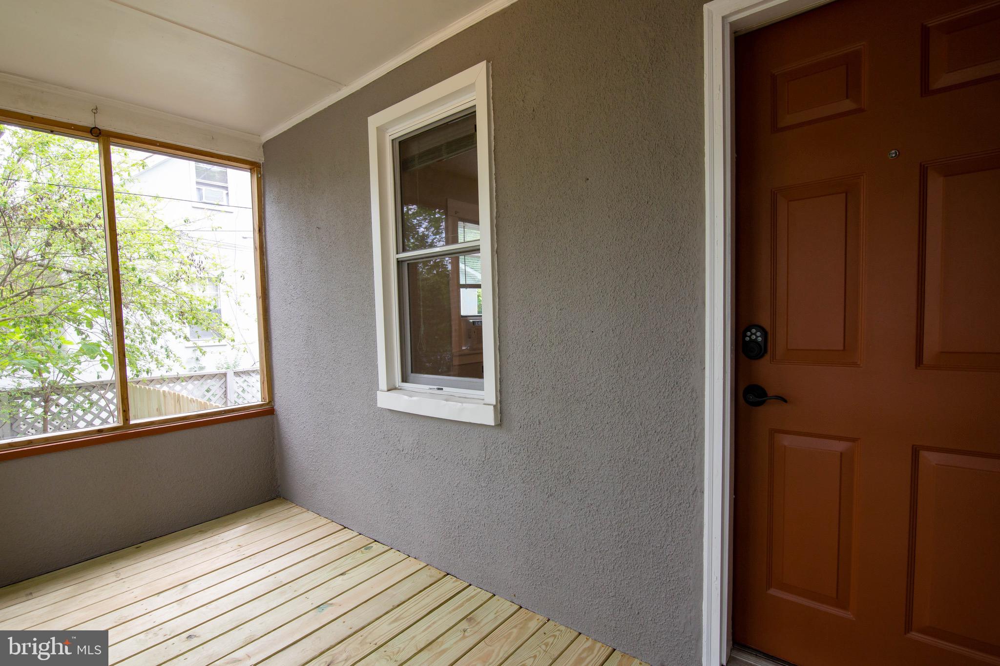 EASTPORT - Residential Lease
