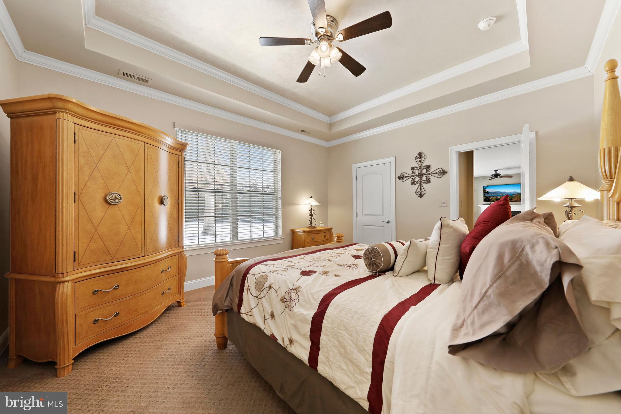 5 ACRES AND INDEPE - Residential