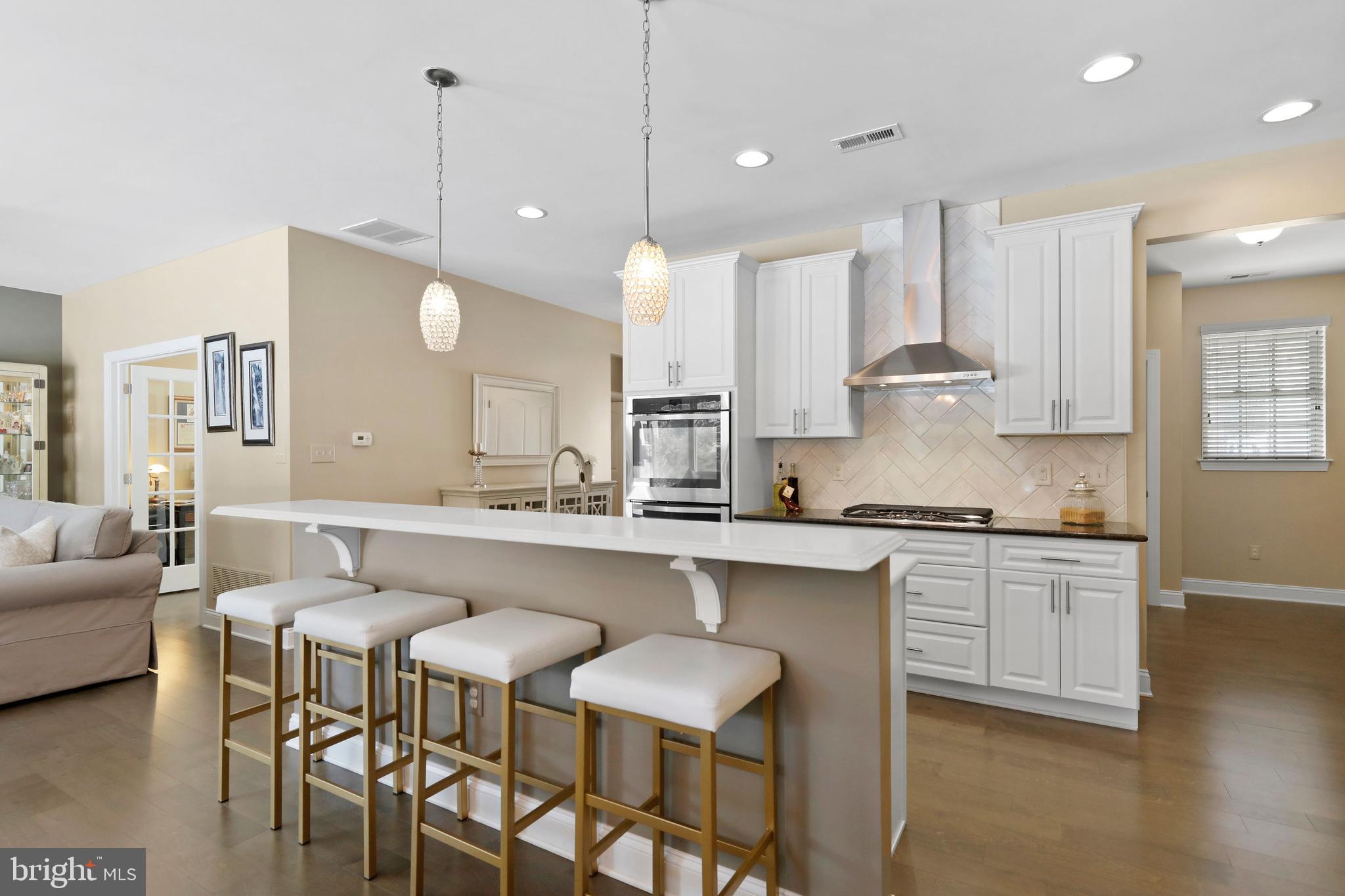 5 ACRES AND INDEPE - Residential